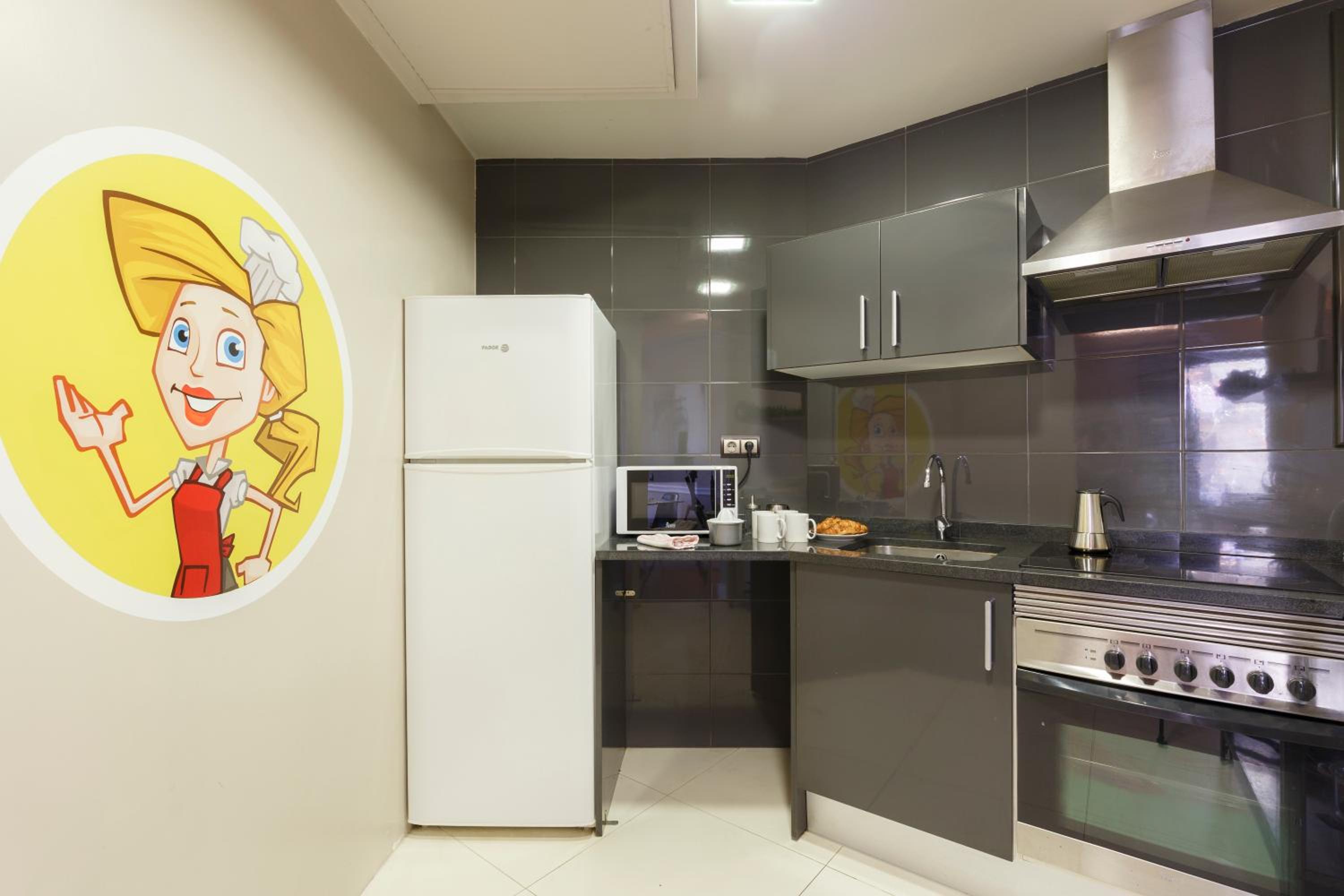 AinB Eixample-Miro Apartments