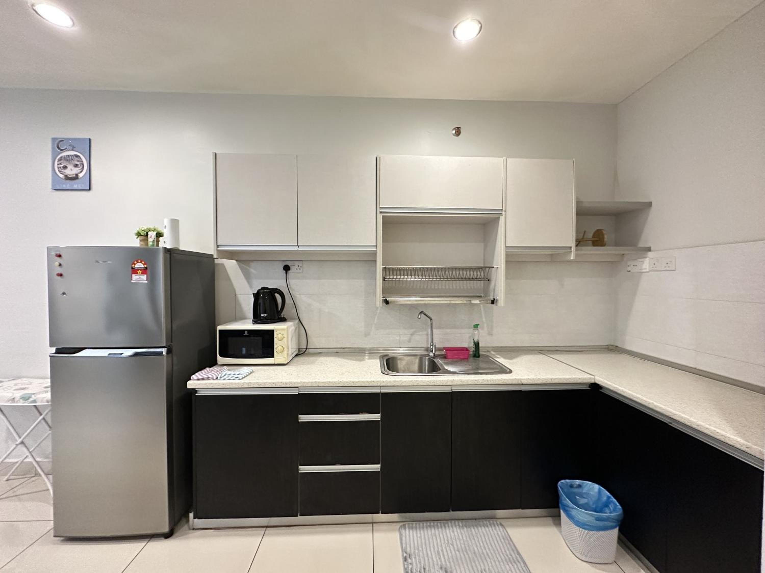 High-Floor Seaview Modern Suite 2BR Condo Next to Gurney & Georgetown Mansion one 26