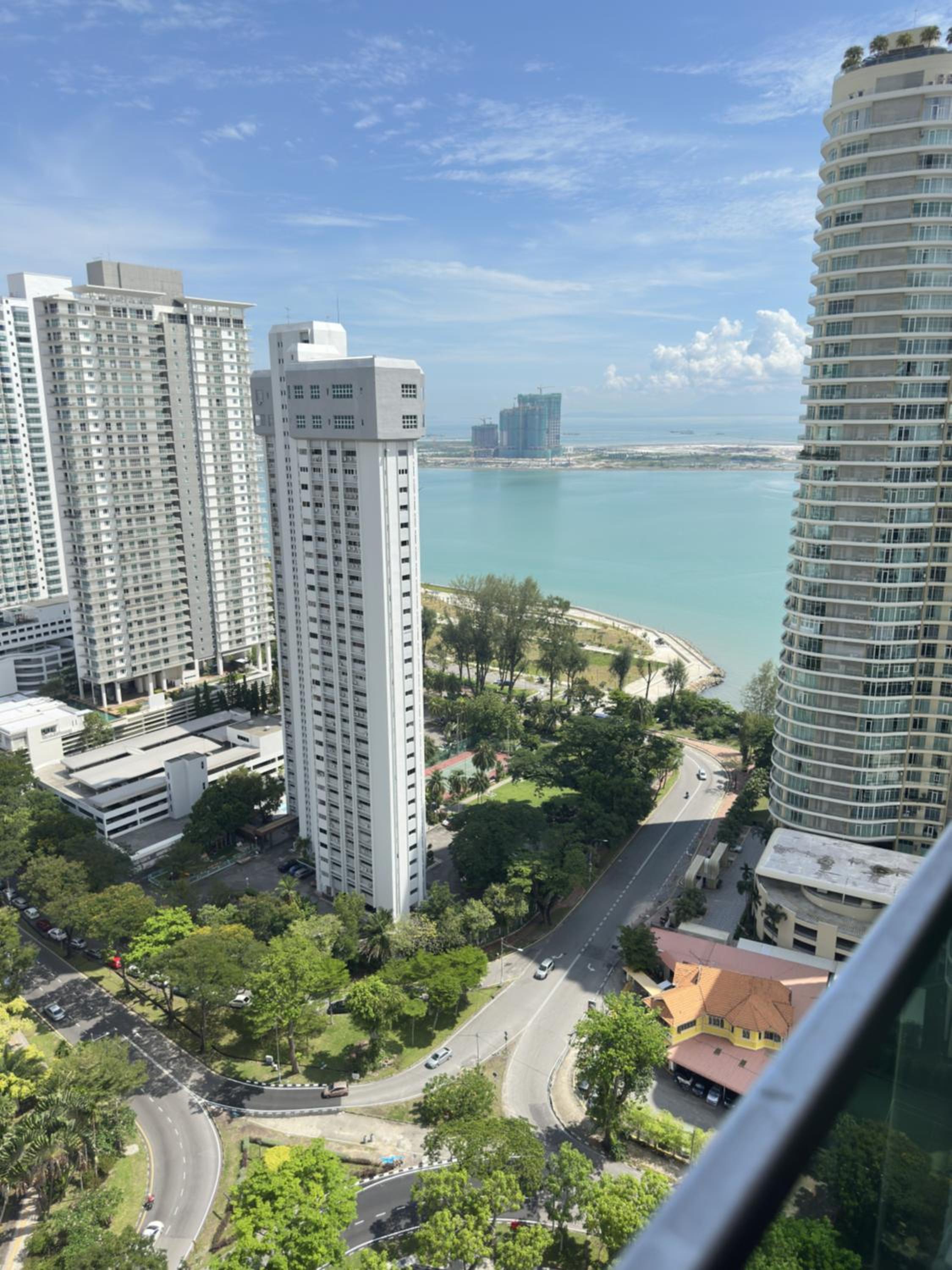 High-Floor Seaview Modern Suite 2BR Condo Next to Gurney & Georgetown Mansion one 26