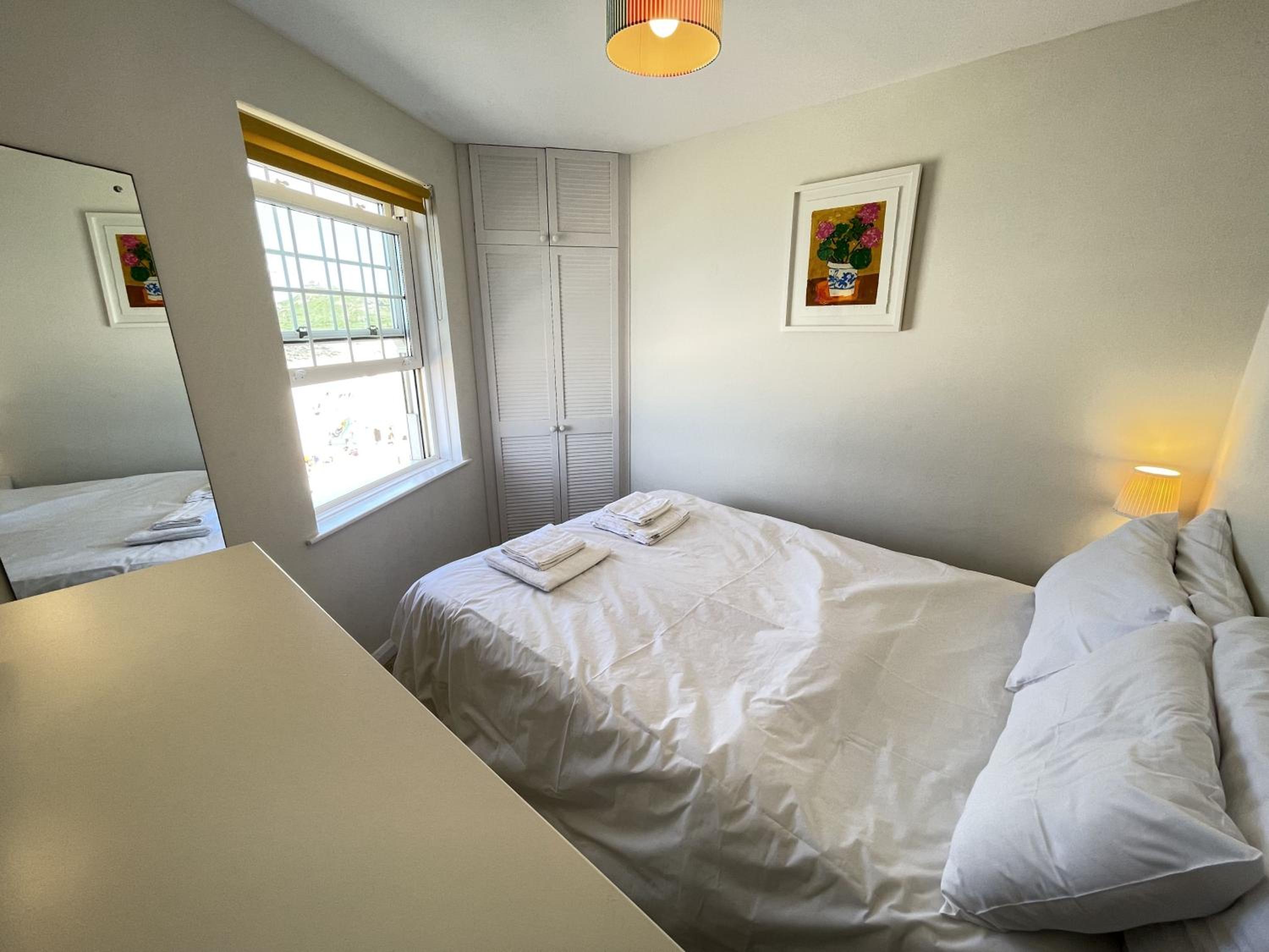4 Crusoes - beachside apartment