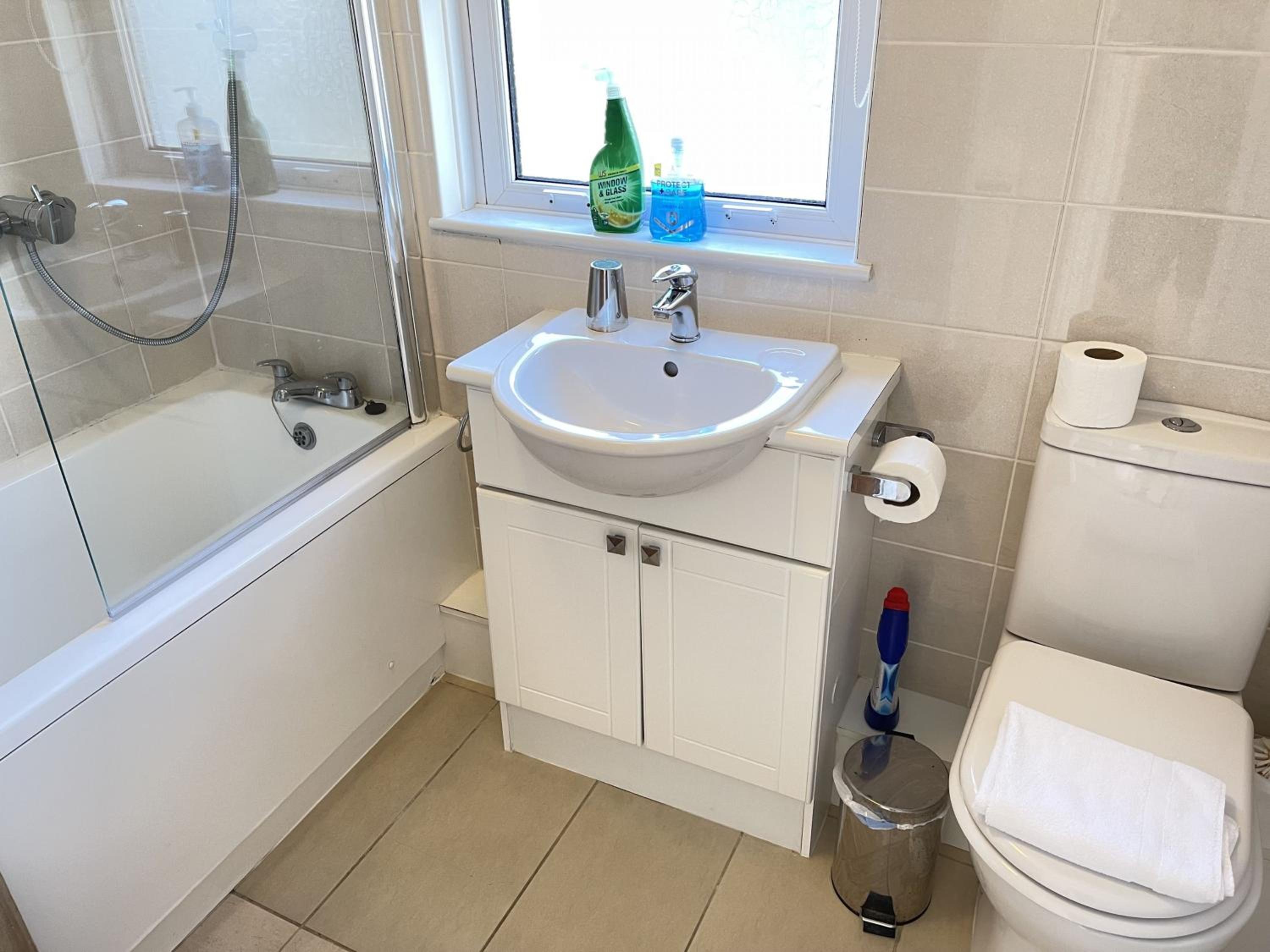 4 Crusoes - beachside apartment