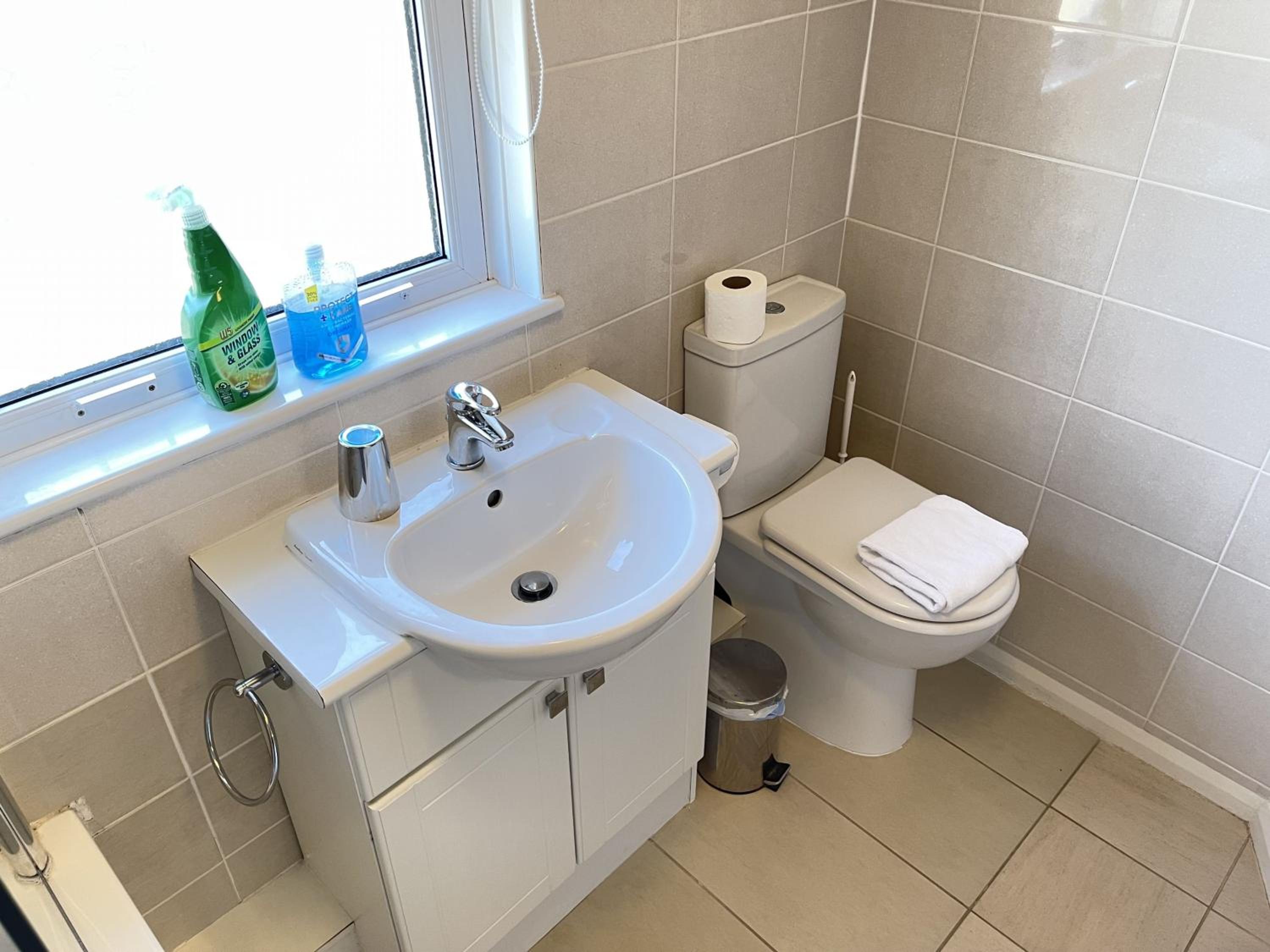4 Crusoes - beachside apartment