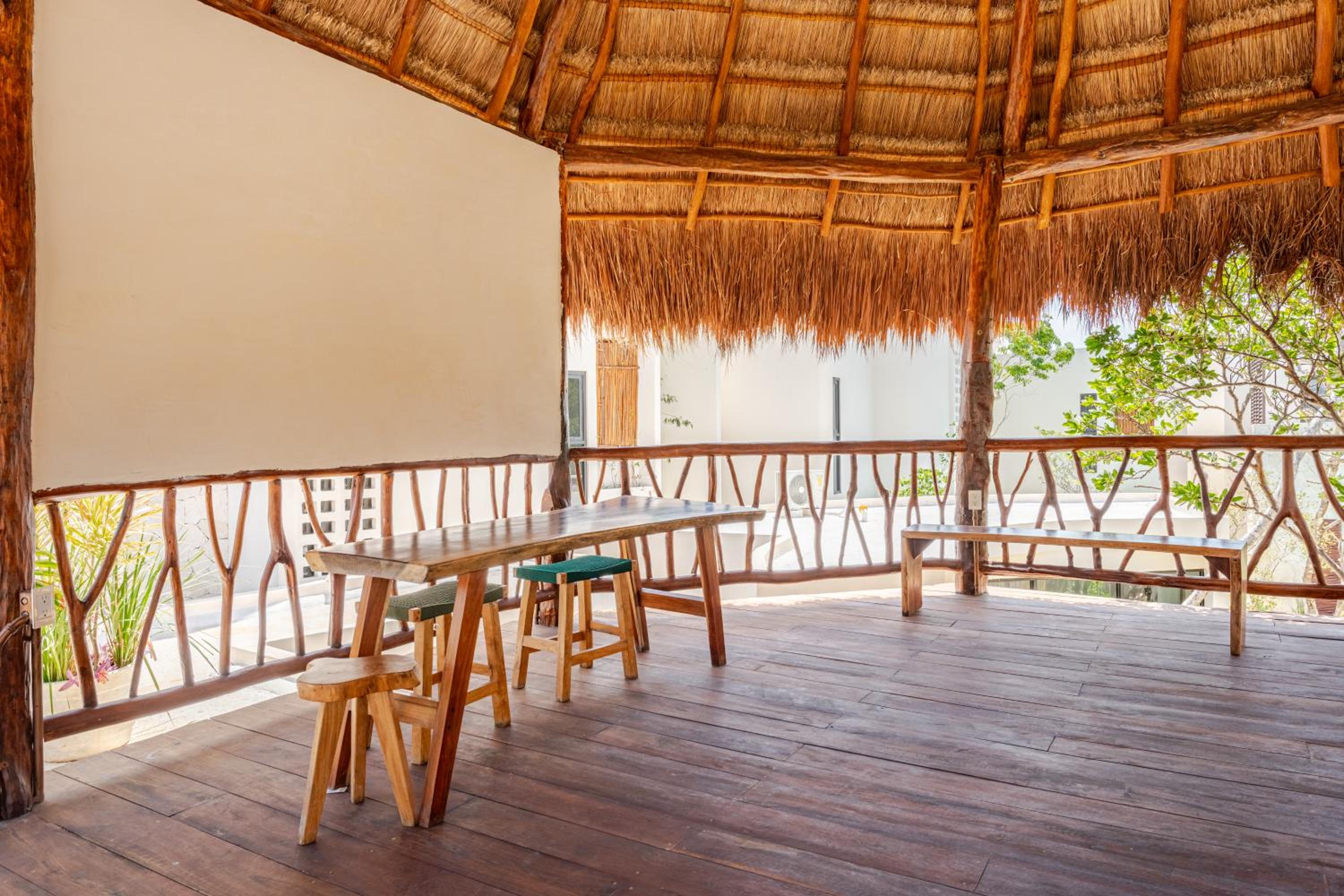 Ocean Breeze Villa - A few steps from the beach!