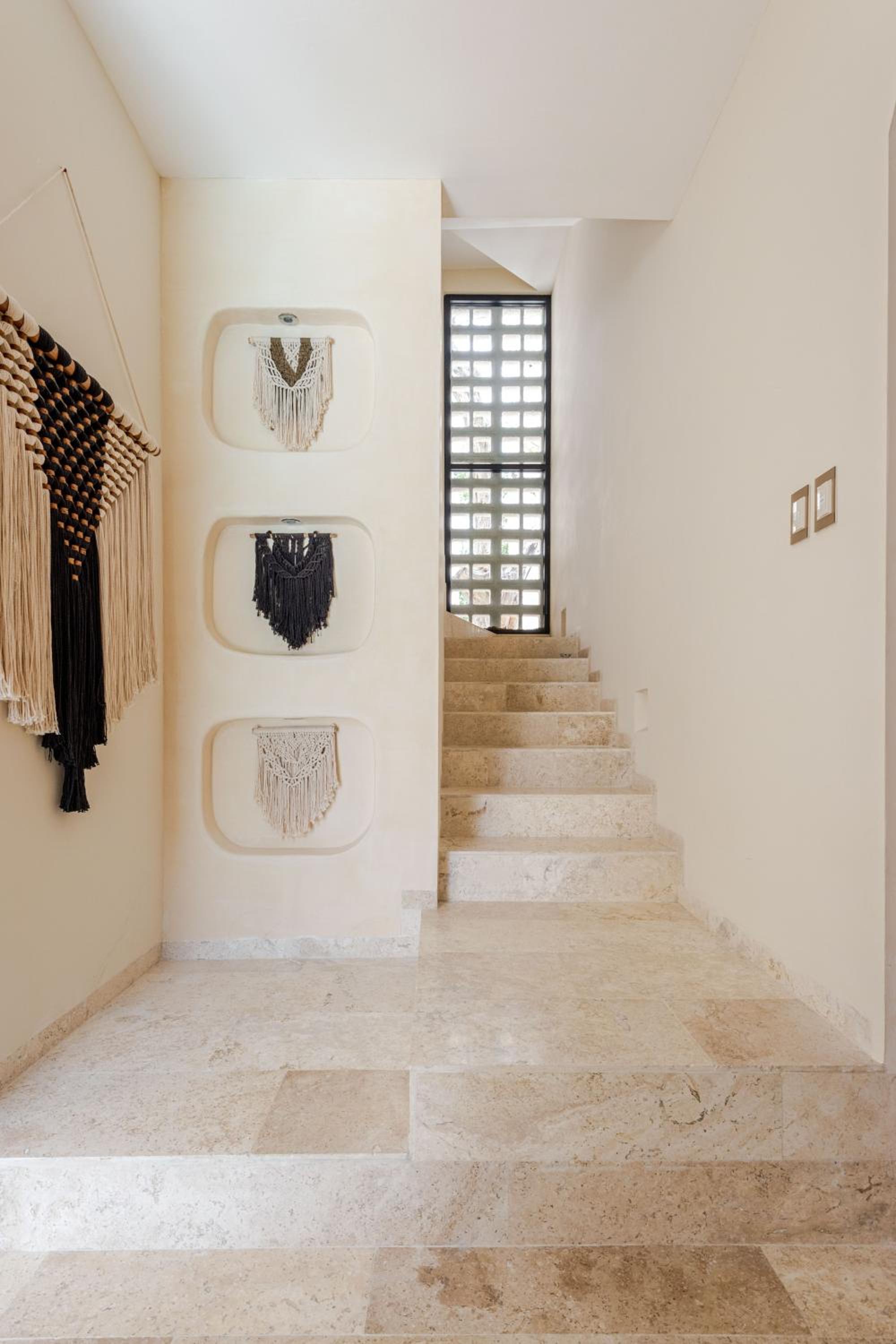Ocean Breeze Villa - A few steps from the beach!