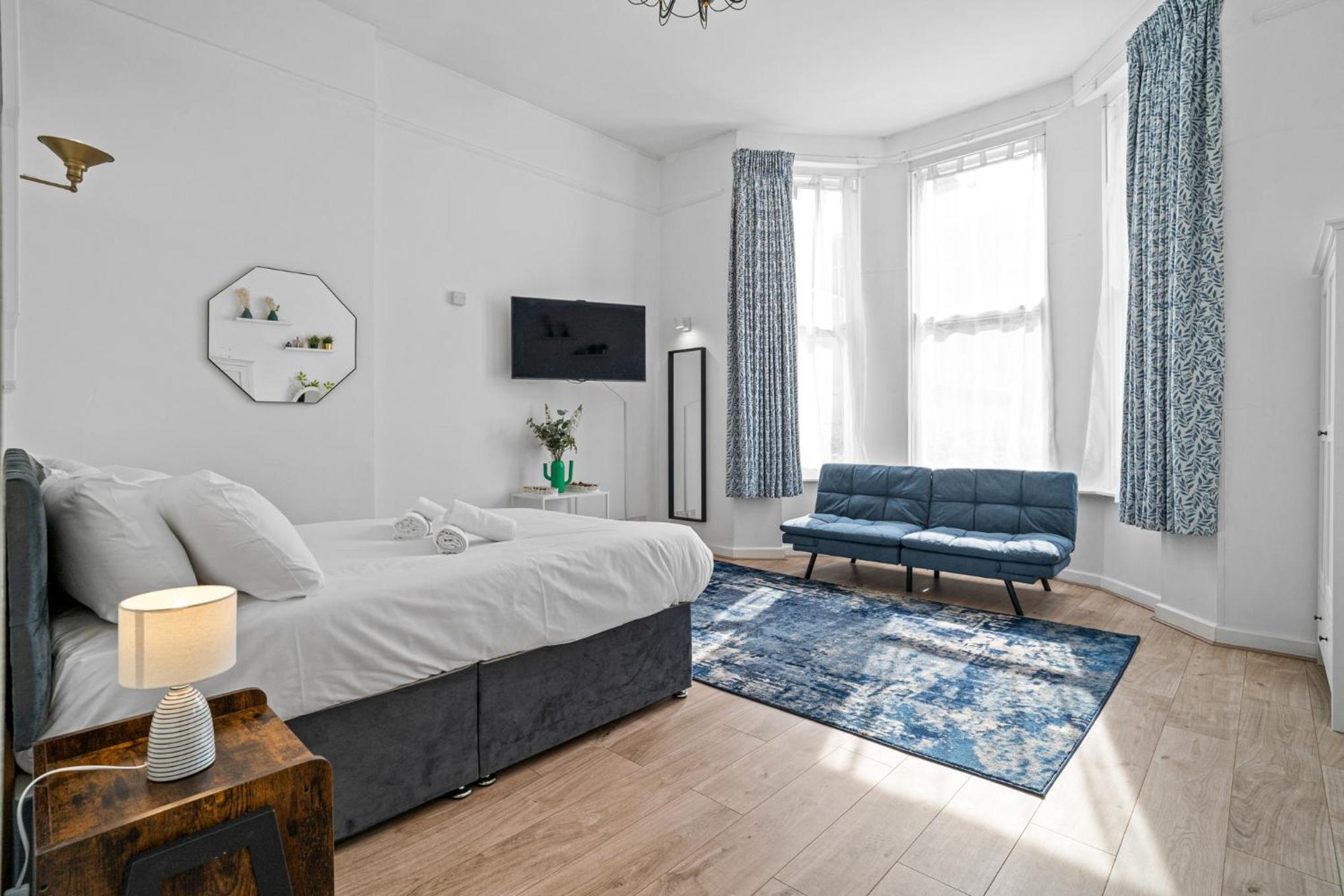 Charming 3BR by Redcliffe Gdns