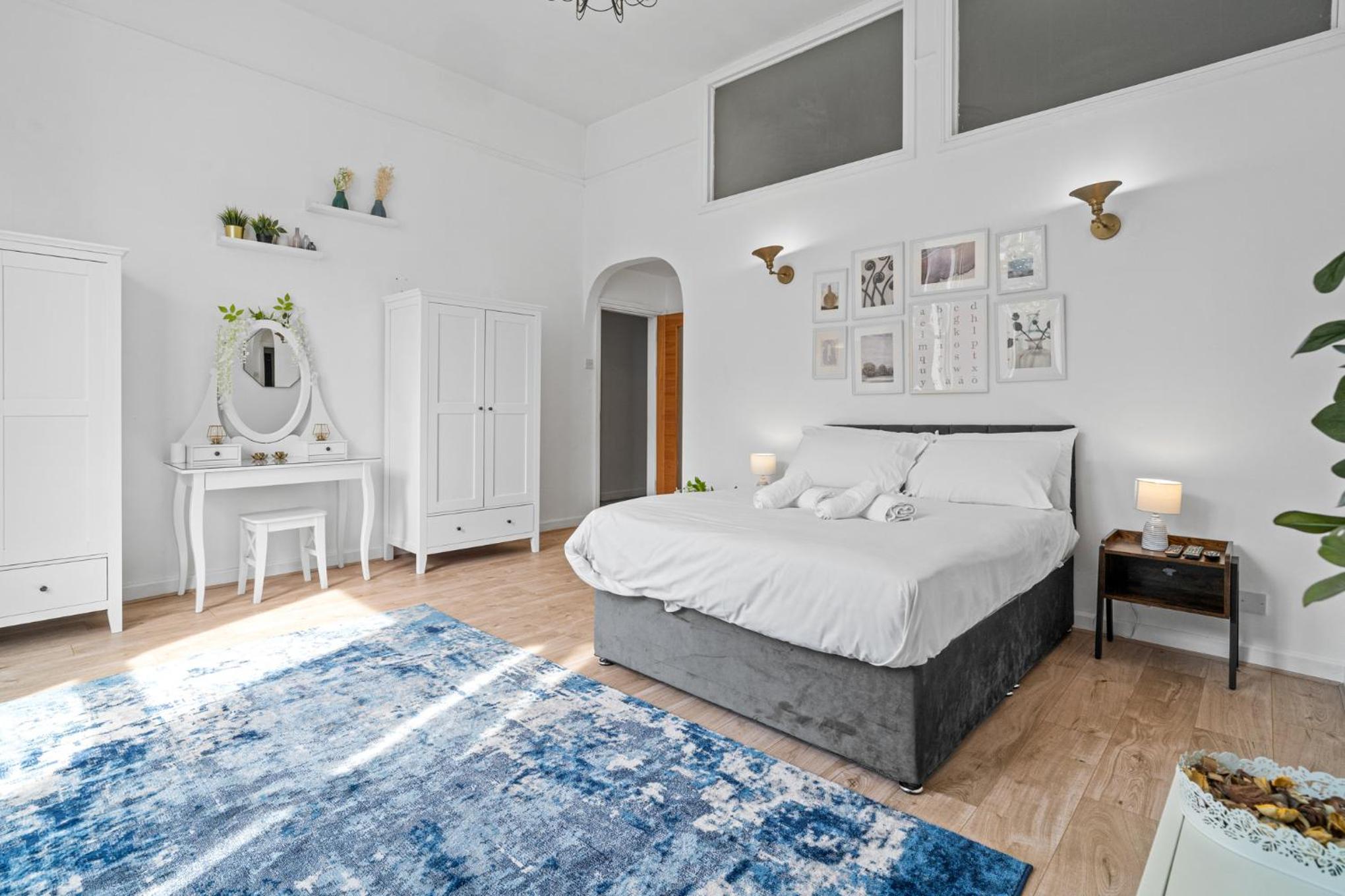 Charming 3BR by Redcliffe Gdns