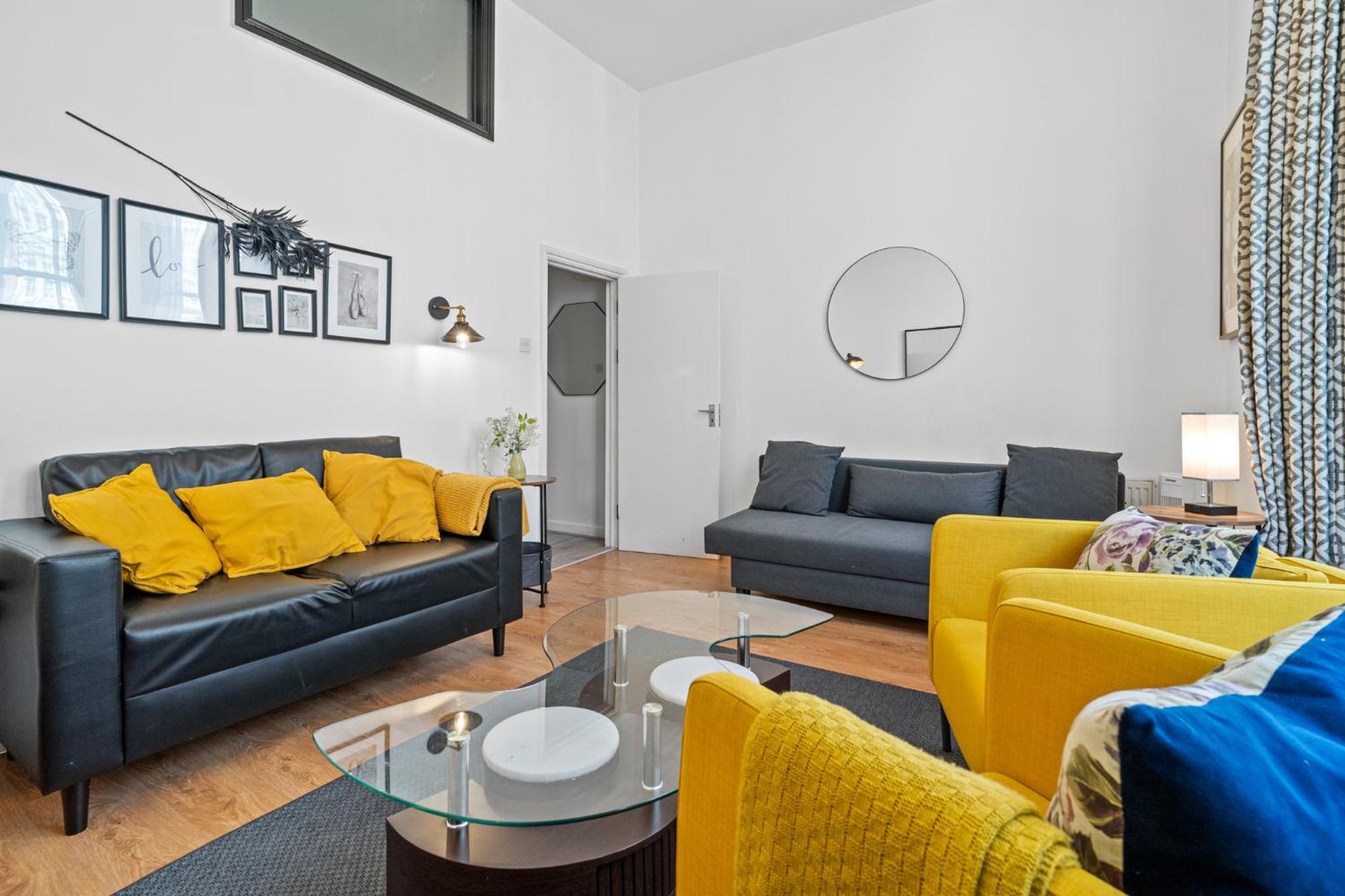 Charming 3BR by Redcliffe Gdns