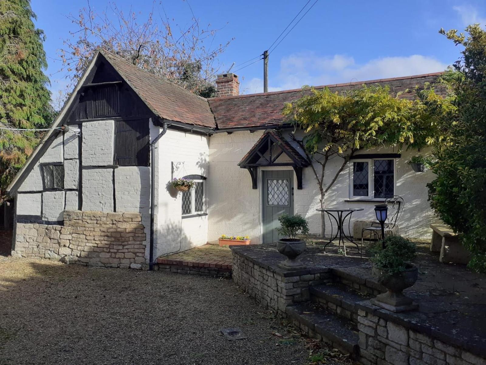 Cosy 1 Bedroom Cottage, The Old Thatch, Bredon