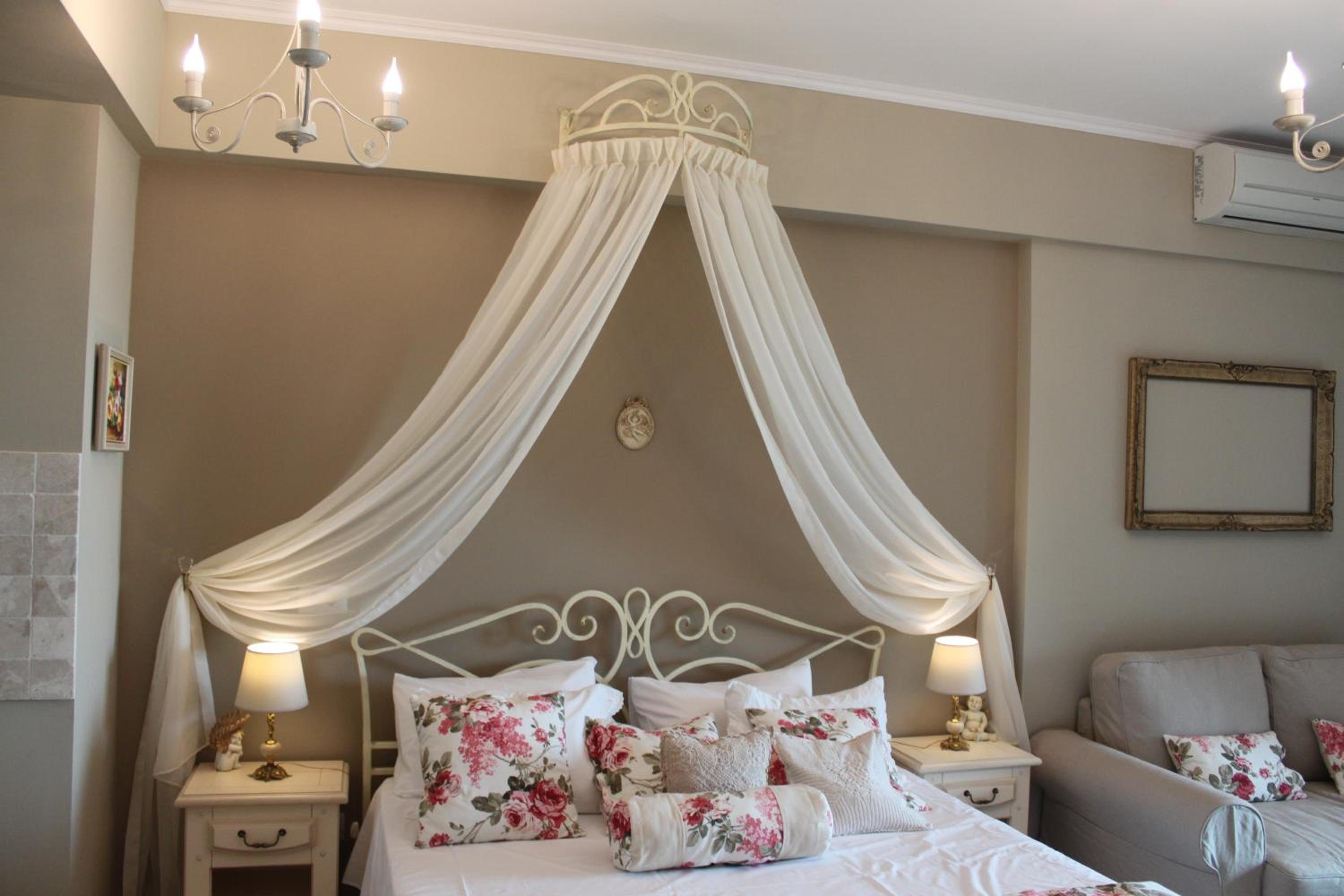 Romantic Studio Mamaia view 4