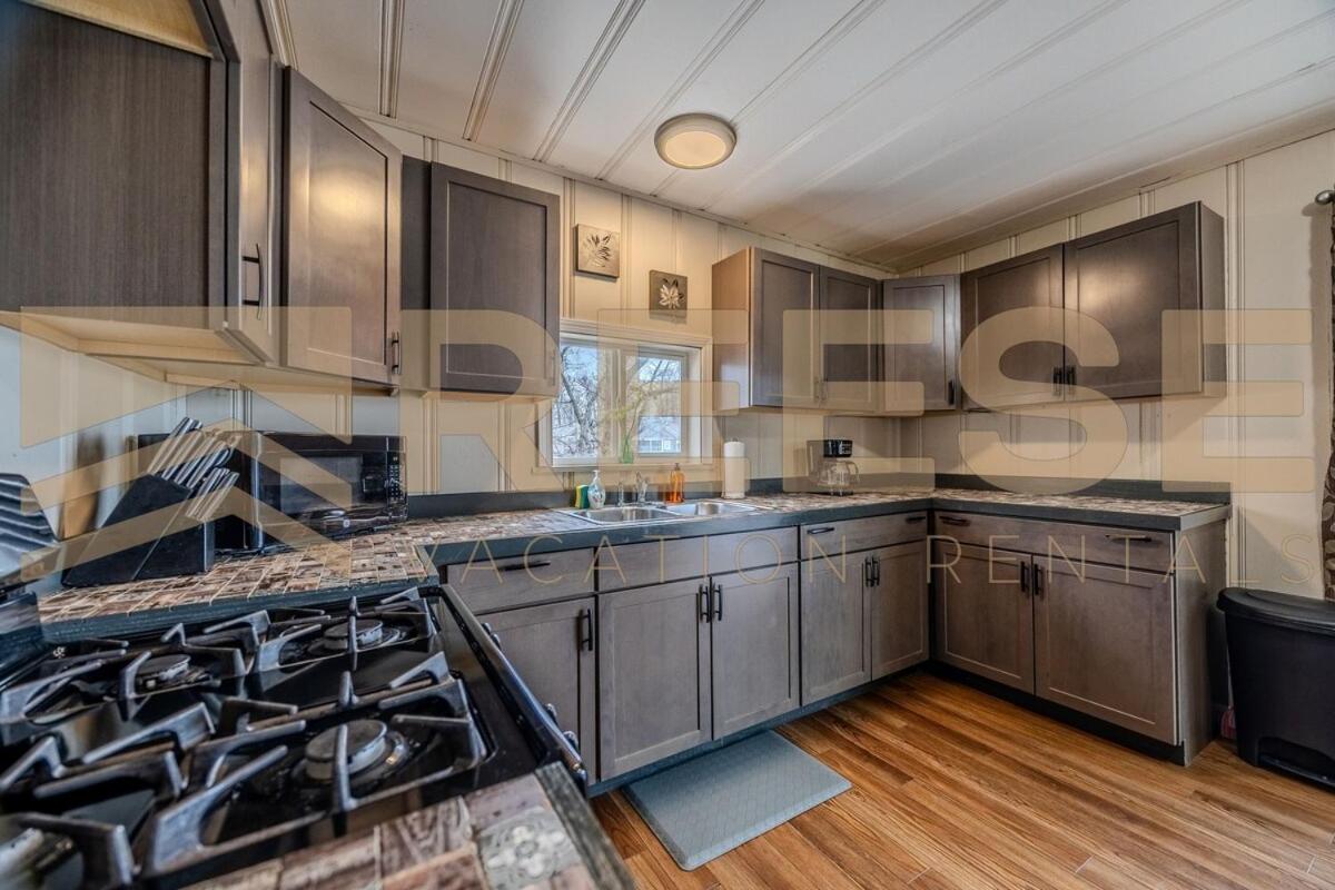Mid-Century Cabin