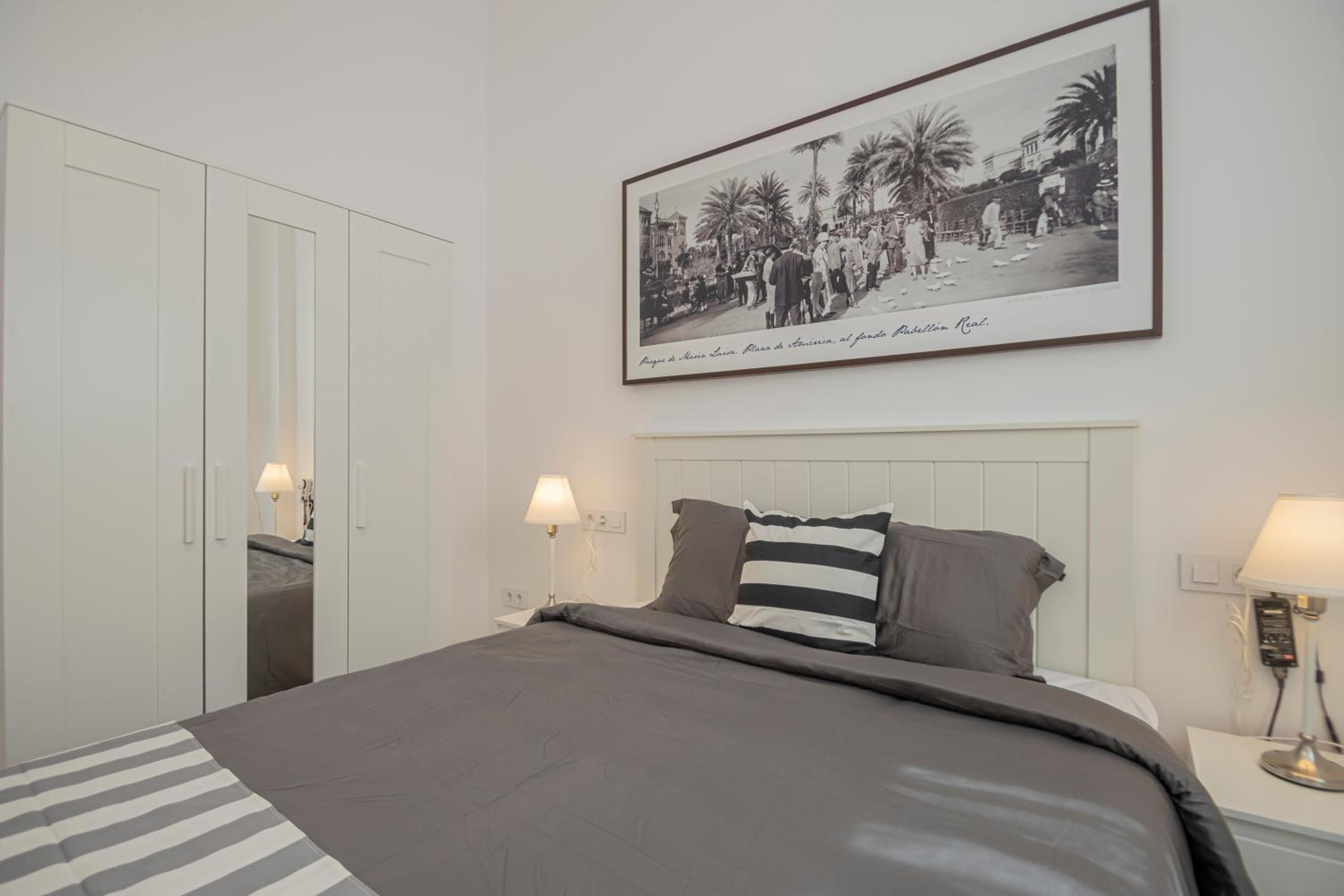 NEW Luxury and sunny 2BR apartment Premium Spot