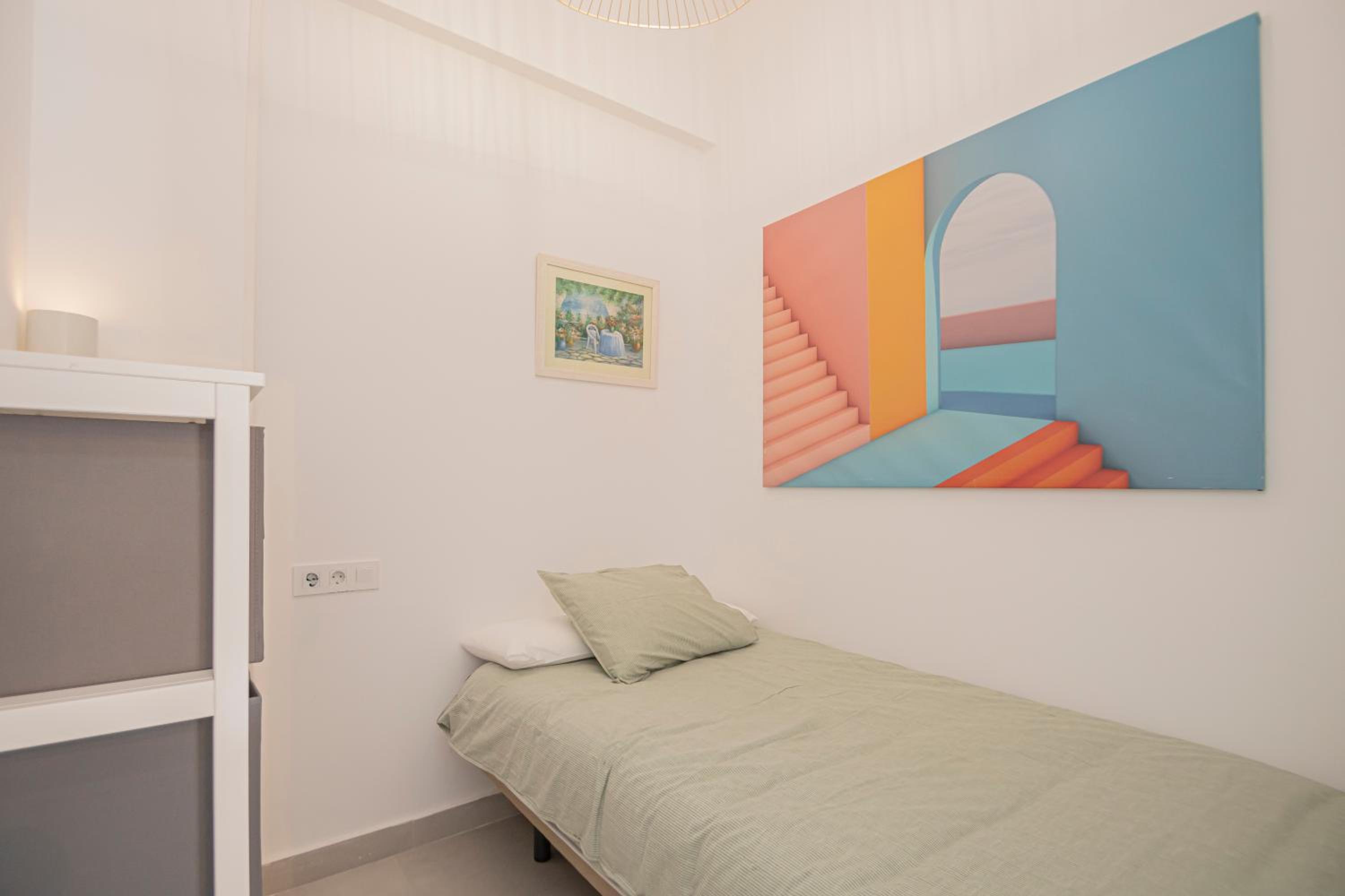 NEW Luxury and sunny 2BR apartment Premium Spot