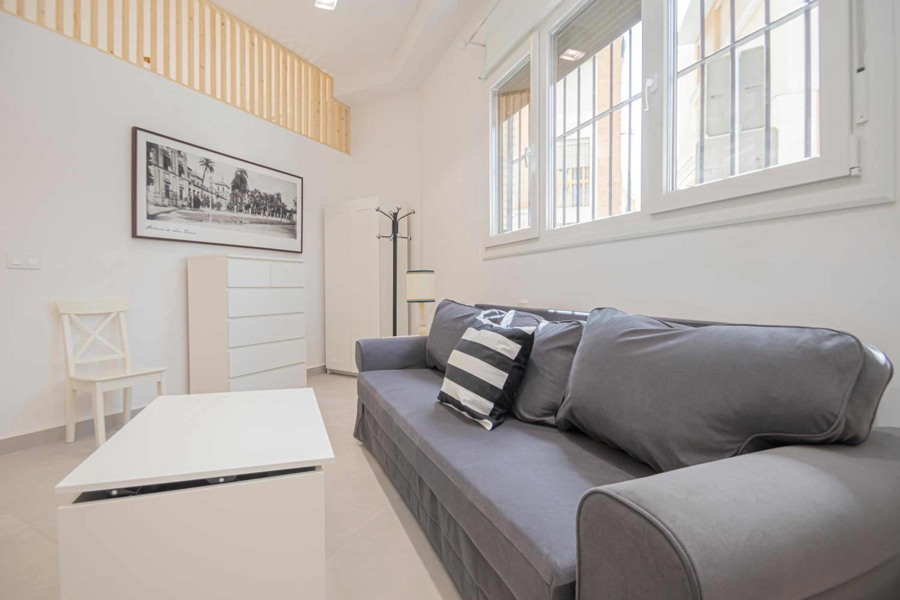 NEW Luxury and sunny 2BR apartment Premium Spot