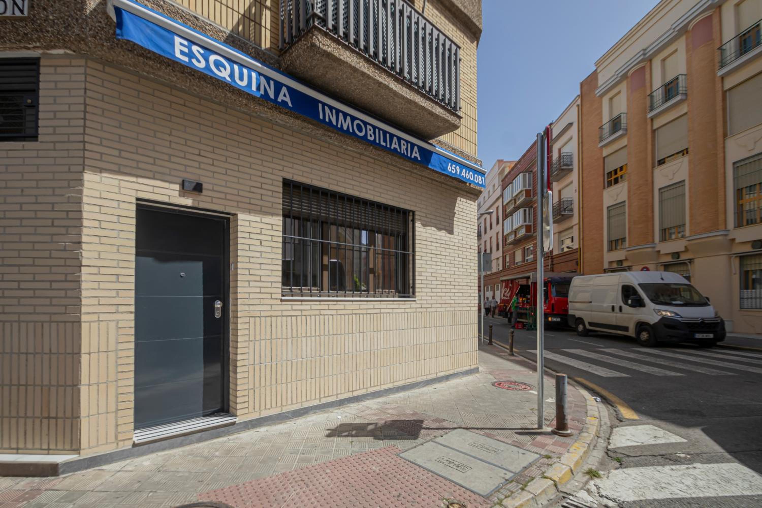 NEW Luxury and sunny 2BR apartment Premium Spot
