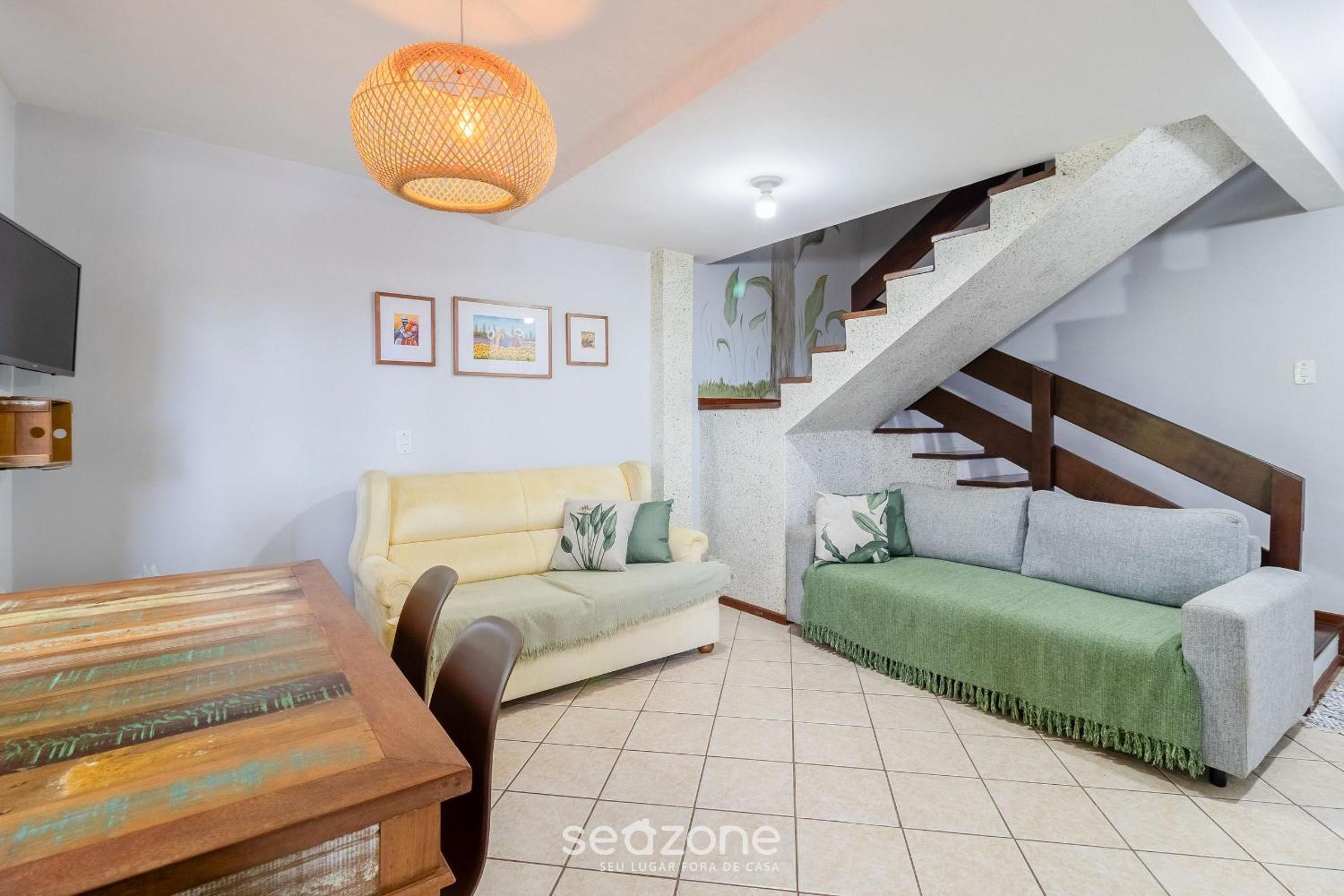 House with pool and skate park STM0500