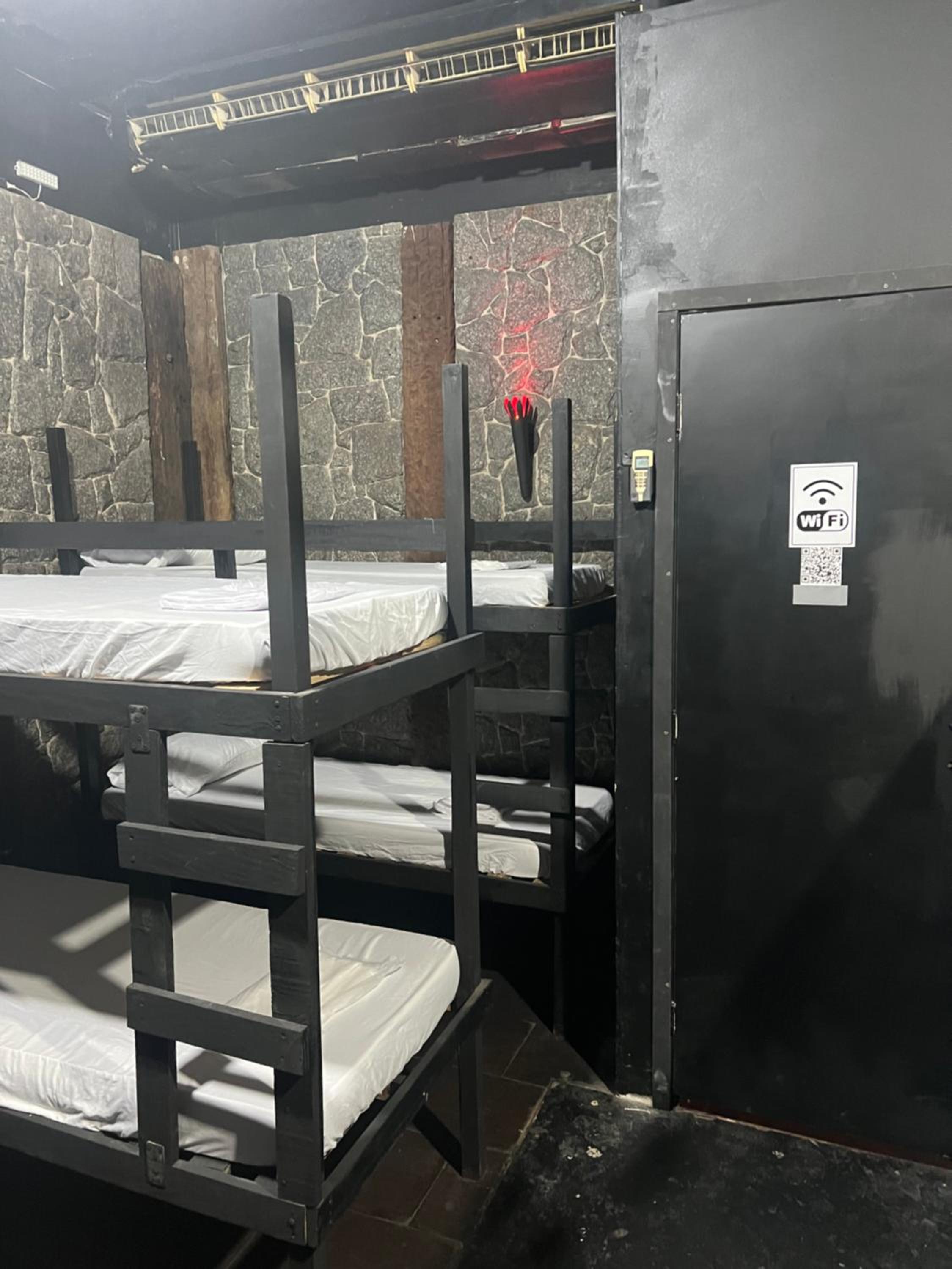 Castle of Vibes - Hostel