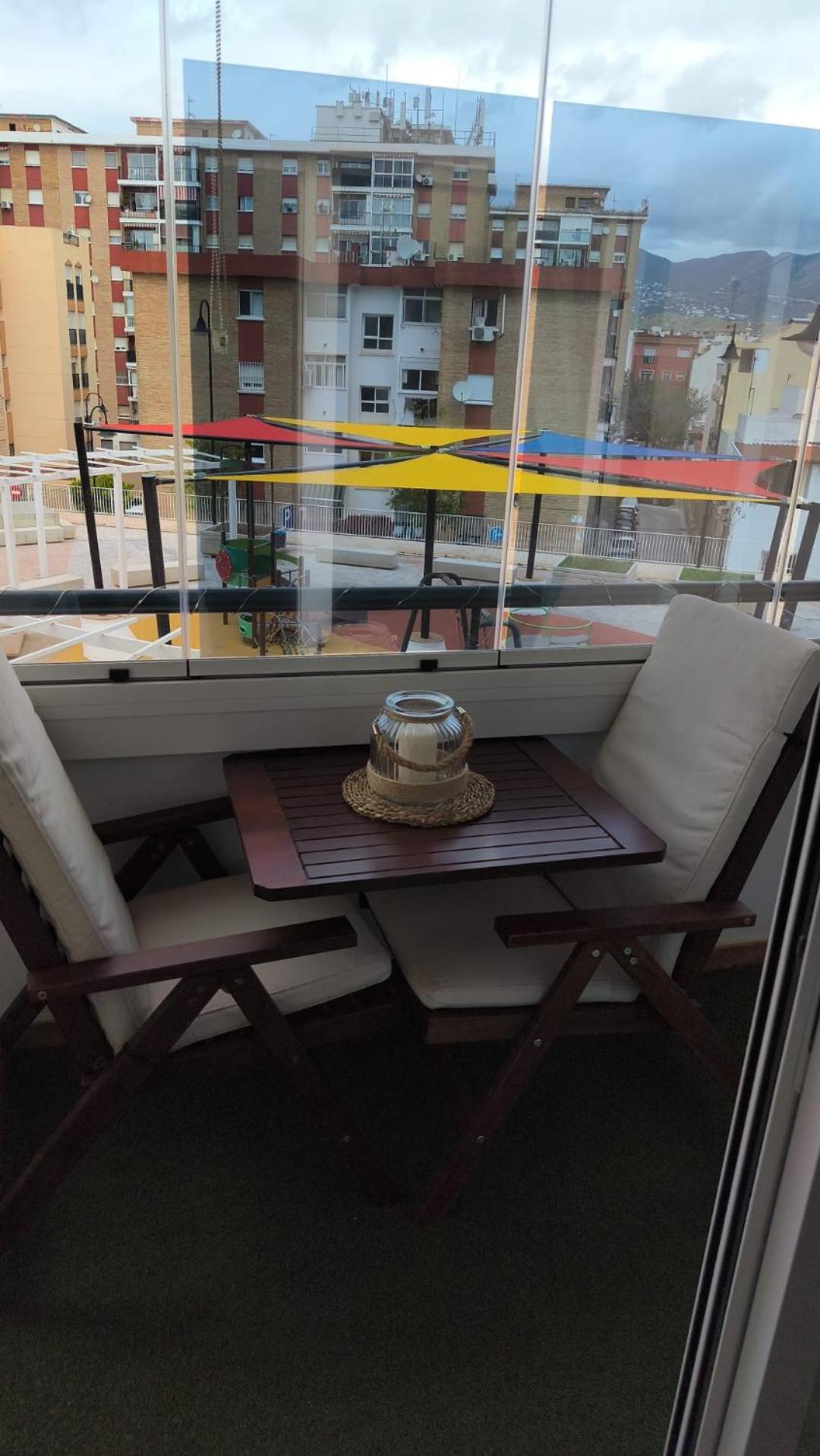 Apartamento nuevo con parking y piscina gratis