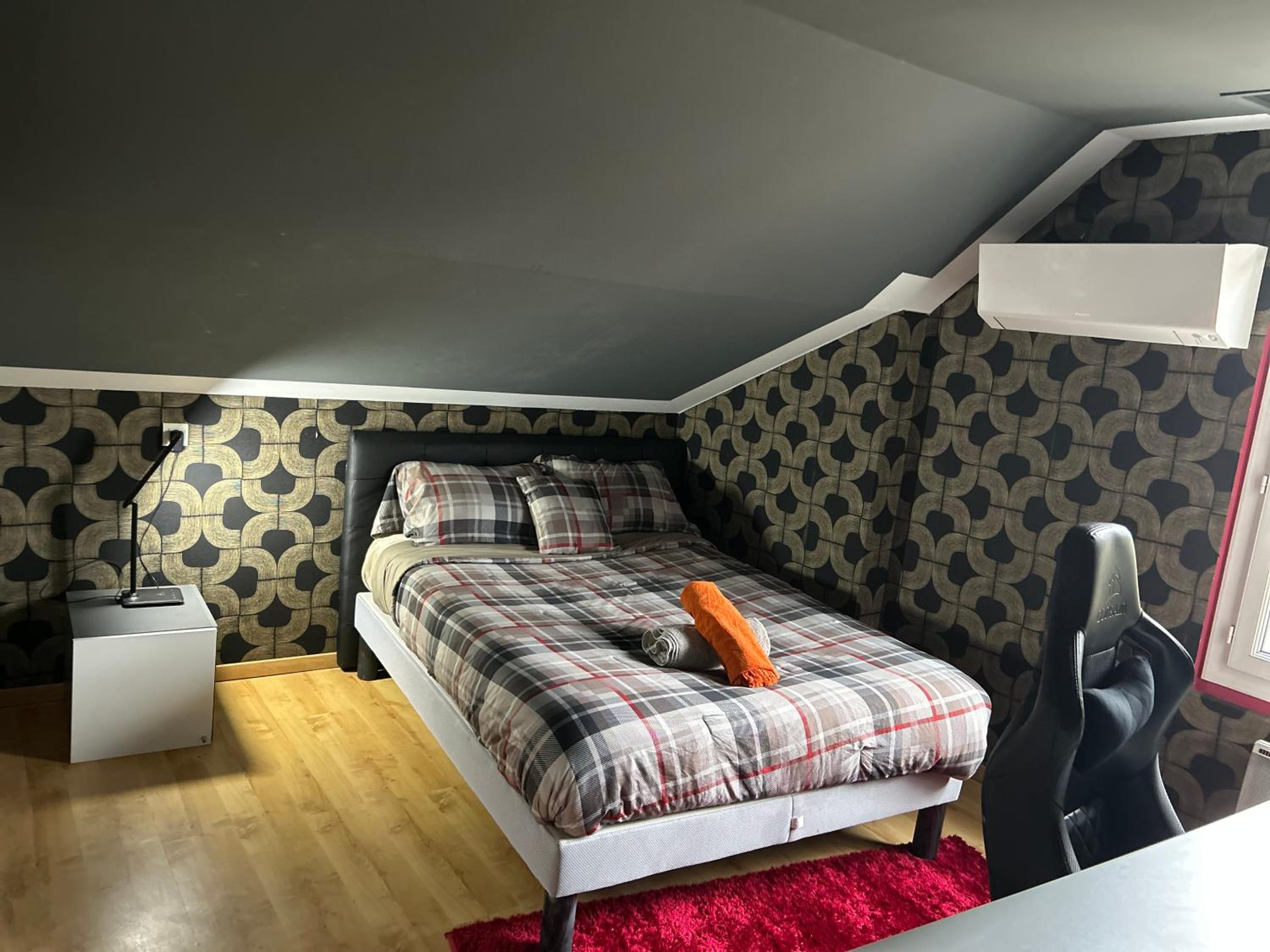 Villa Maxonale près de Paris avec Piscine Chauffée, Sauna et Jacuzzi