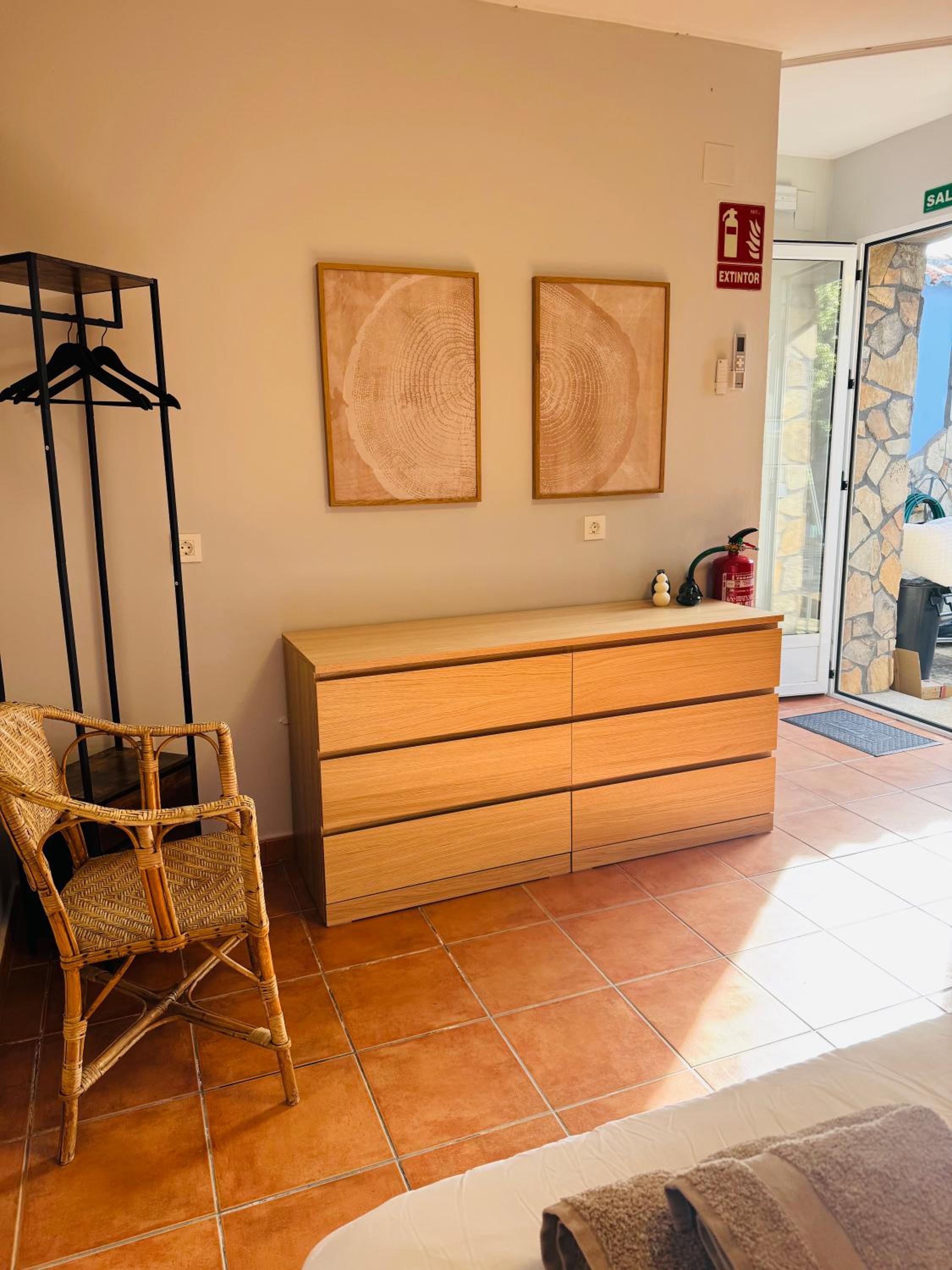 La Casa del Pueblo con piscina y barbacoa