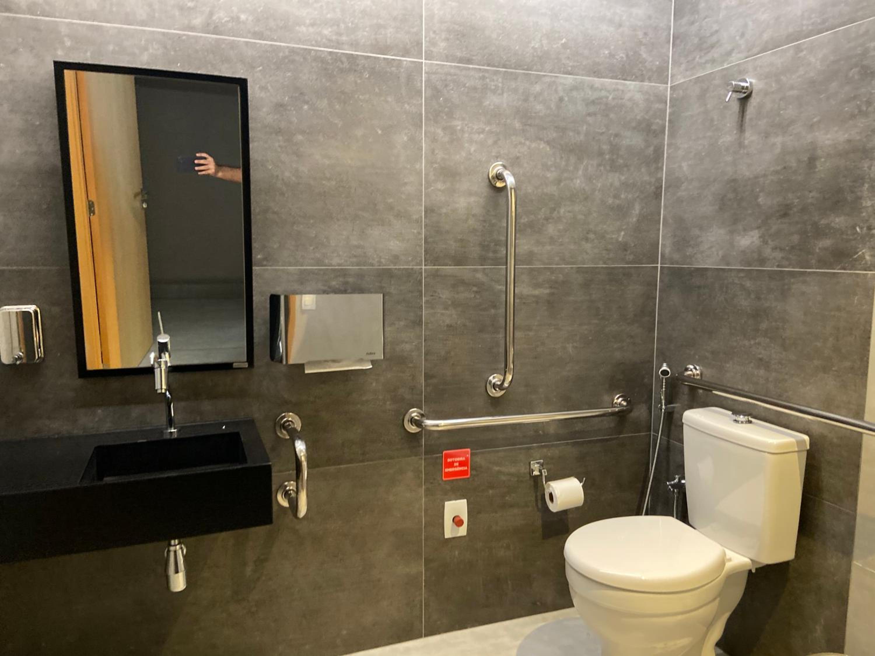 Quarto e Sala na Ponta Verde e Pajuçara