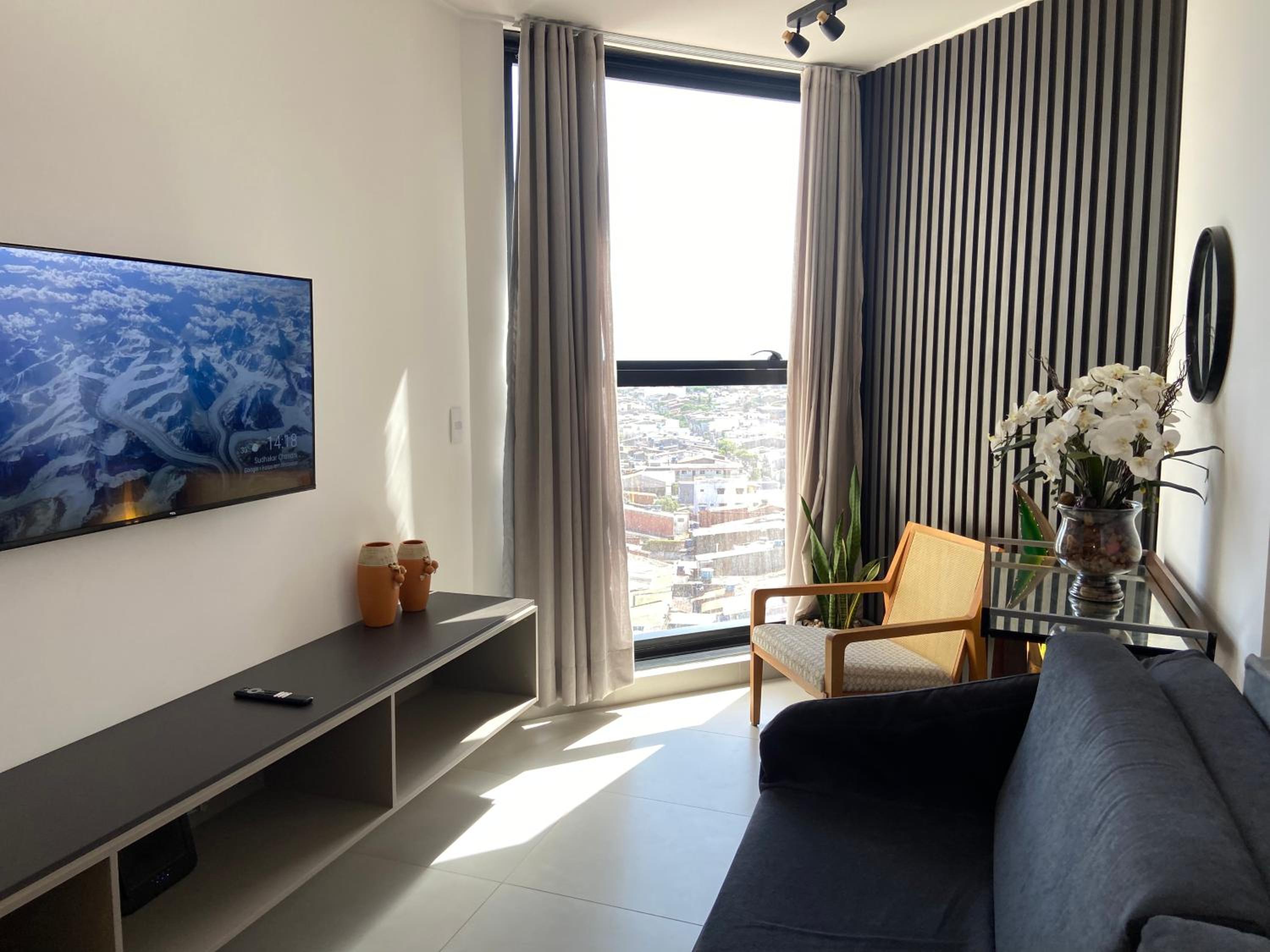 Quarto e Sala na Ponta Verde e Pajuçara