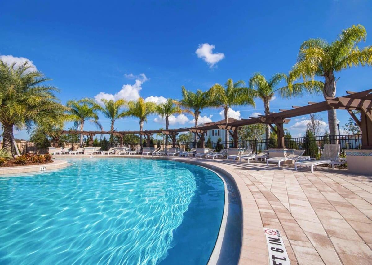 Spacious 4Bd Disney Dream with Resort Access at Lucaya 3210