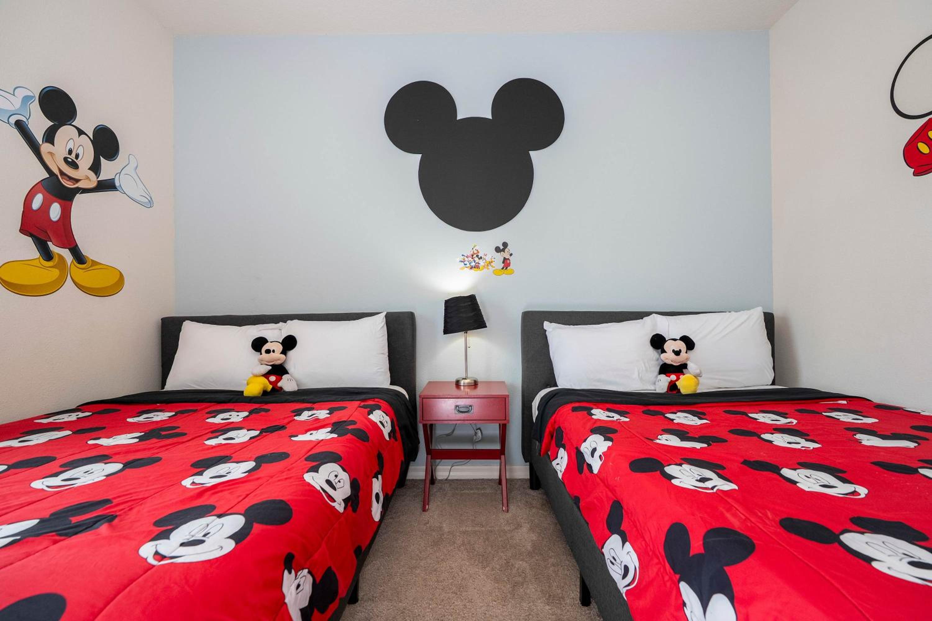 Spacious 4Bd Disney Dream with Resort Access at Lucaya 3210