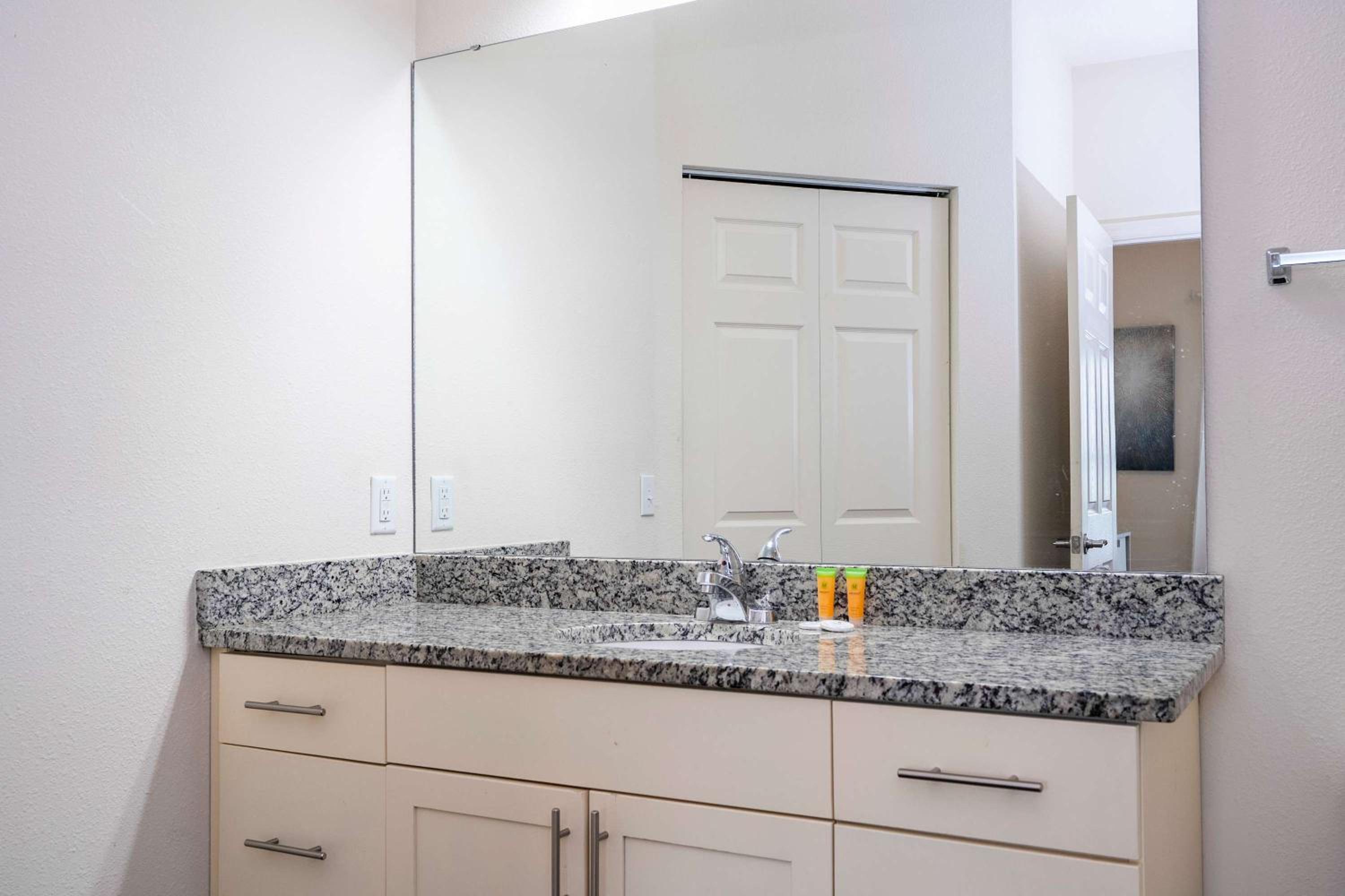 Spacious 4Bd Disney Dream with Resort Access at Lucaya 3210