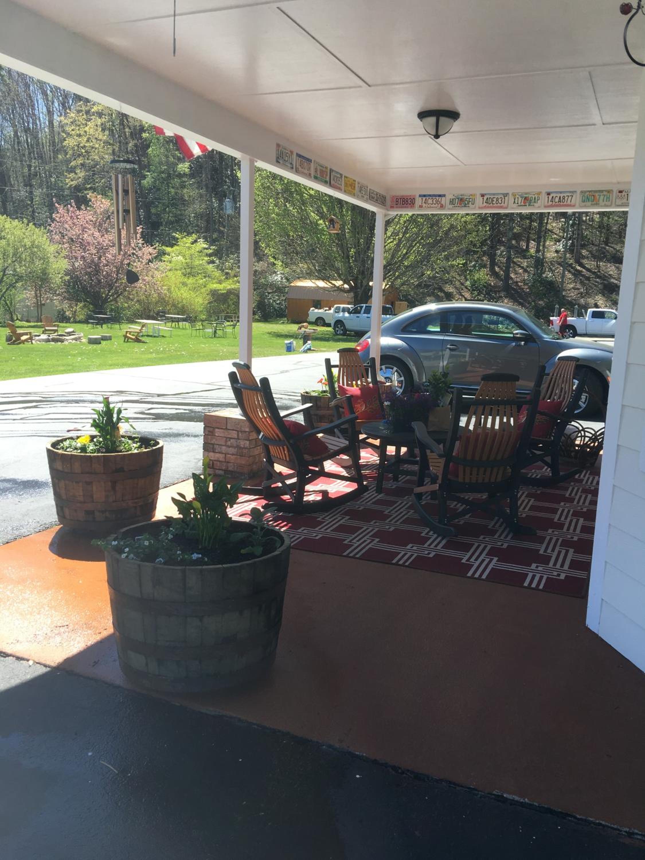 Cardinal Inn