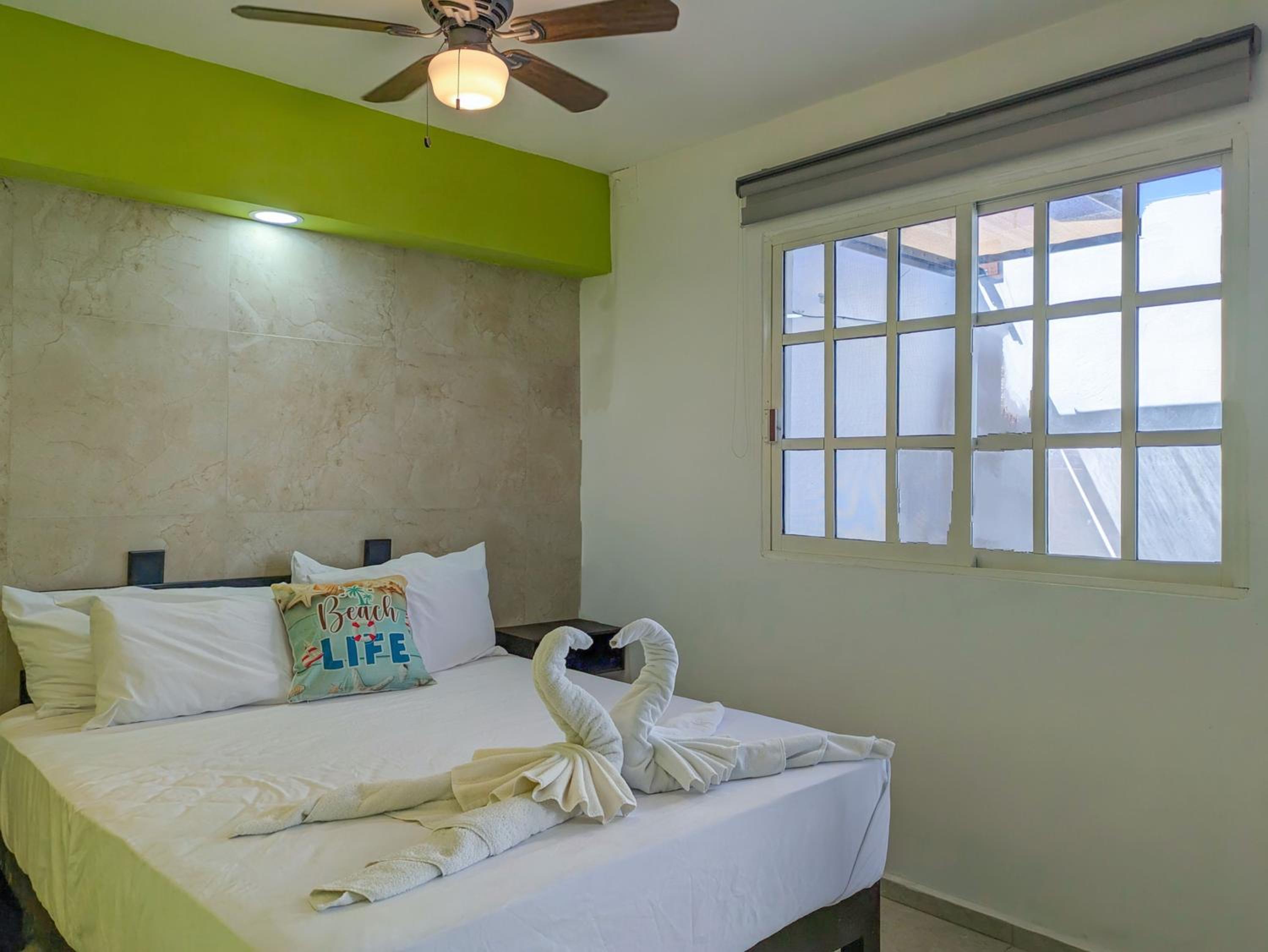 Family Escape 2 Private Apartments Sleeps 8 500m Beach Kitchen AC Value Stay Top Rated Host 1B4A