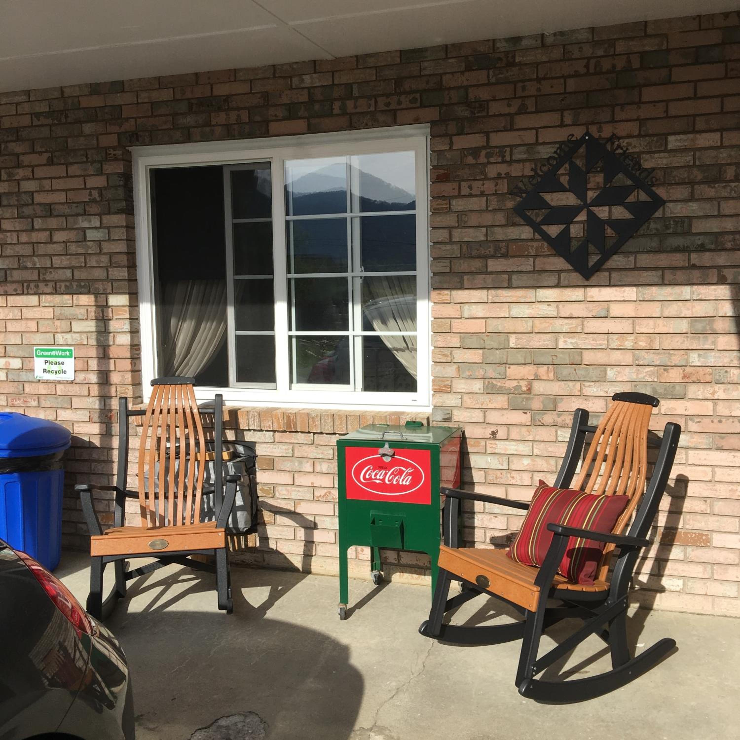 Cardinal Inn