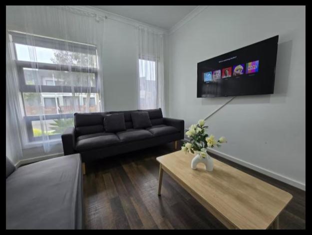 Serenity Home 9 by Hiverooms
