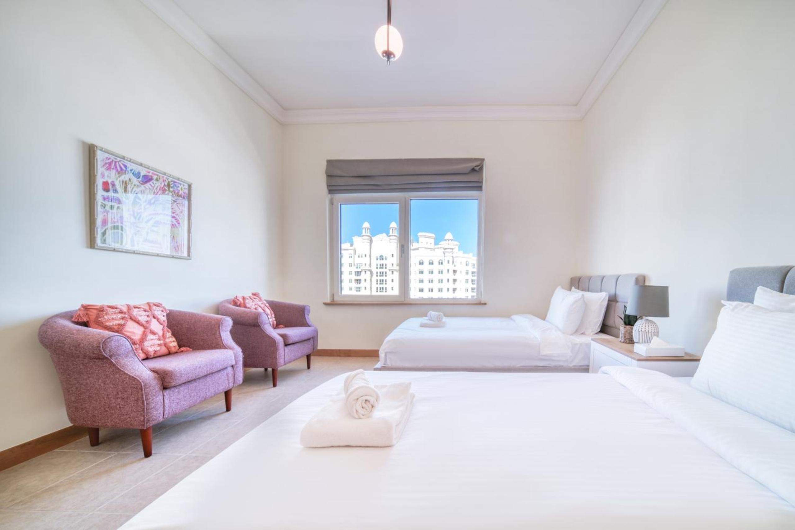 Shoreline 14, Al Hallawi Palm Jumeirah - Mint Stay