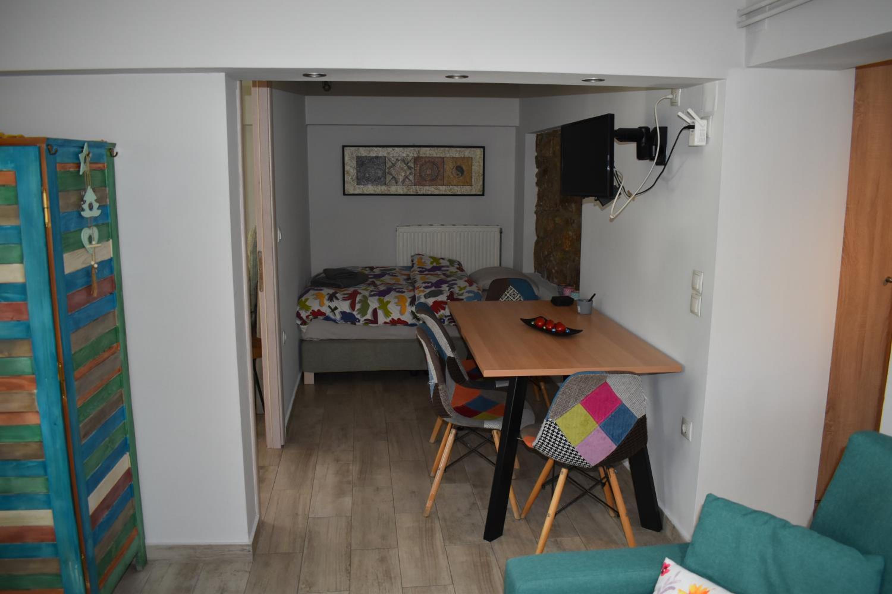 Gatelouzou Apartments