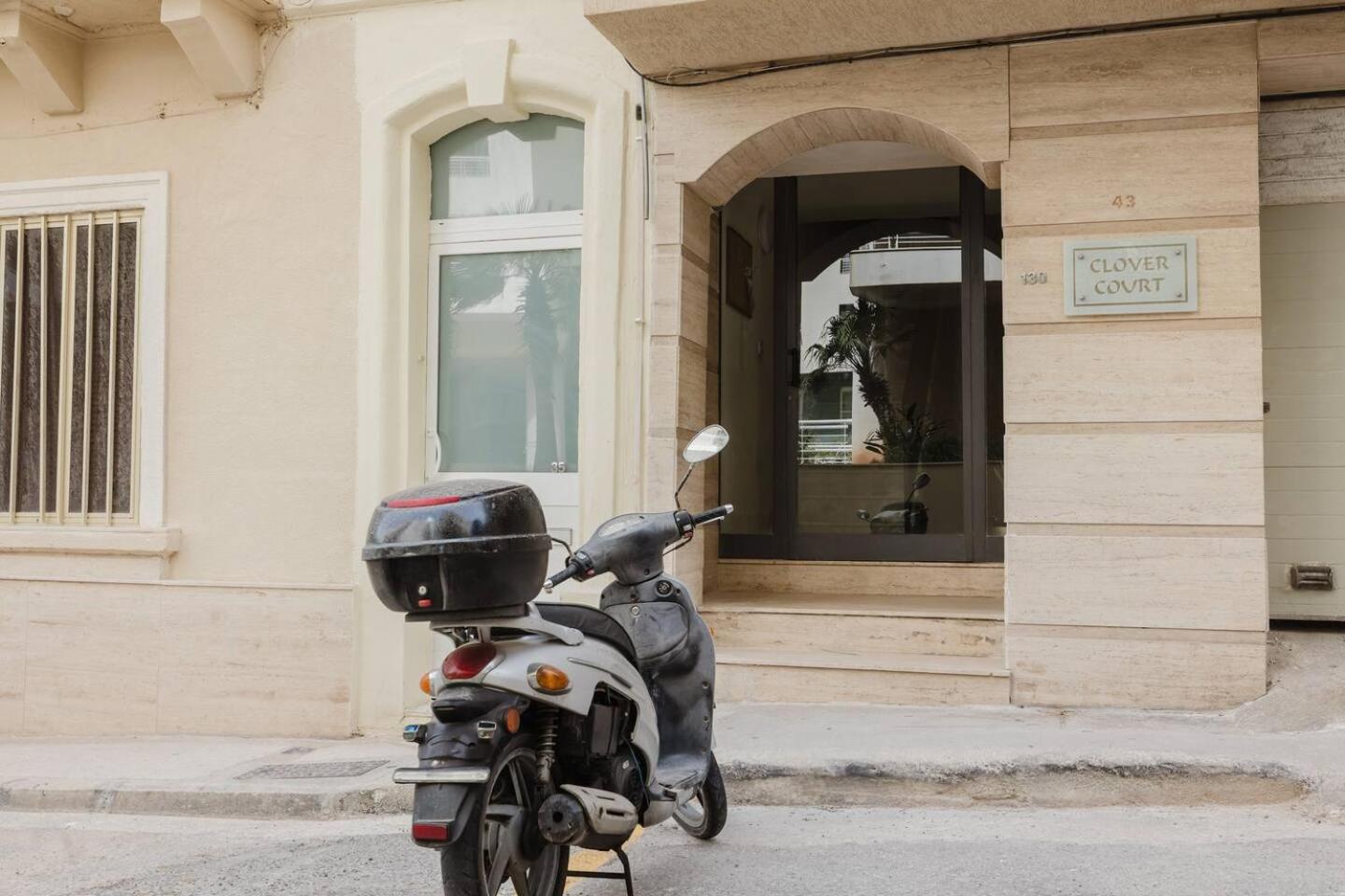 Sliema PH 2bed Tigne street by Homely !
