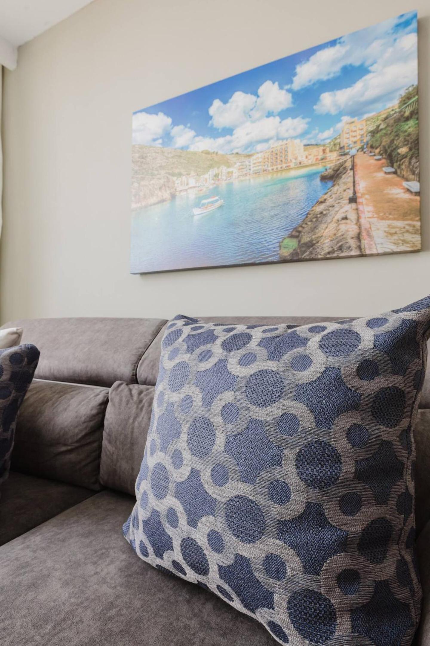 Sliema PH 2bed Tigne street by Homely !