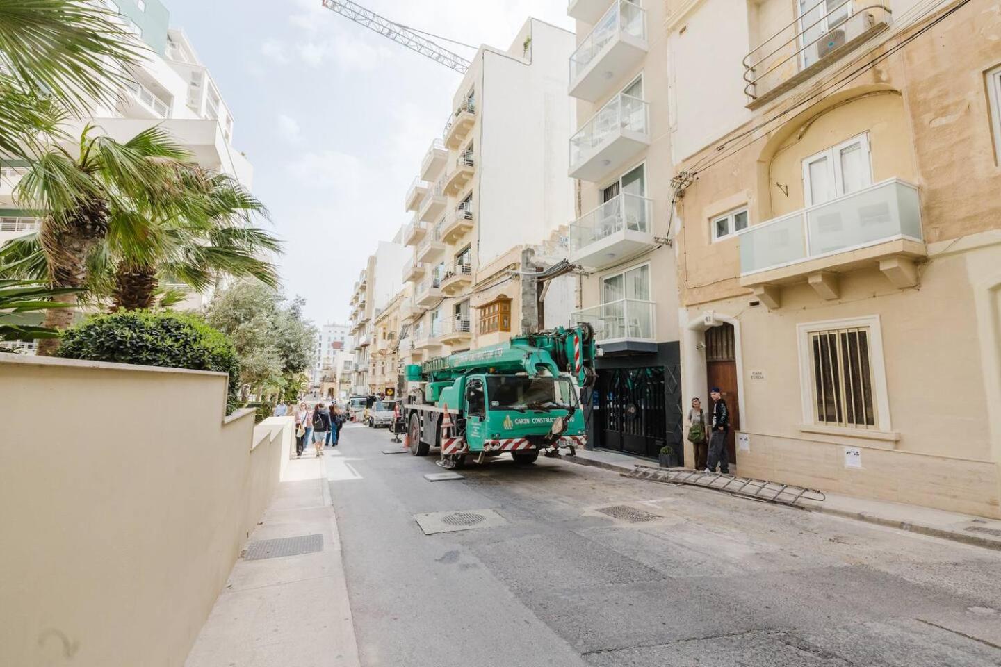 Sliema PH 2bed Tigne street by Homely !