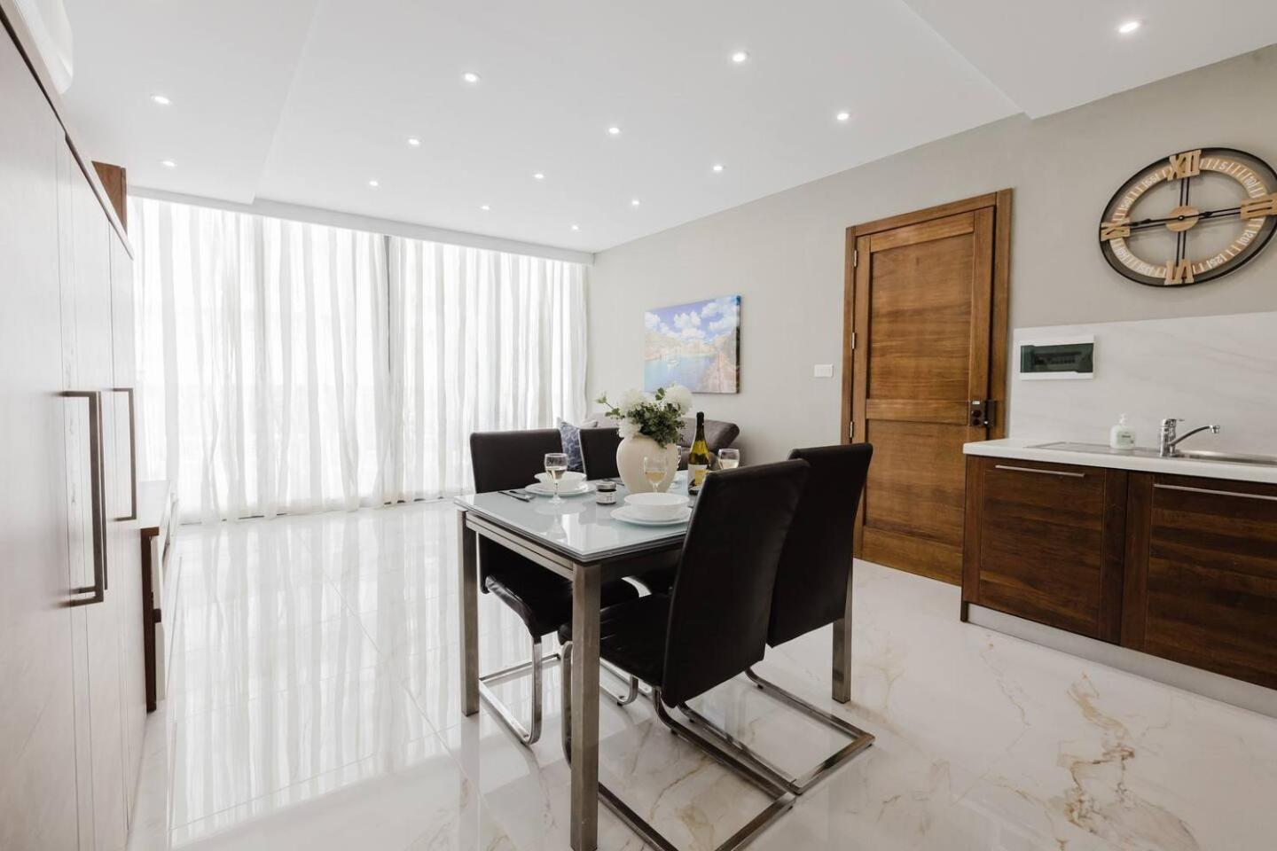 Sliema PH 2bed Tigne street by Homely !