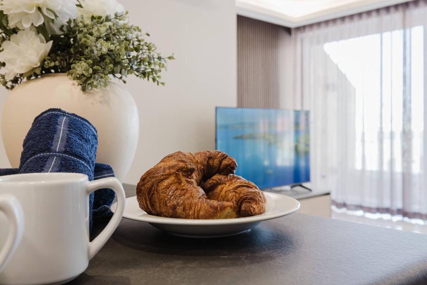 Clover Leaf Apartment B 01 by Homely Malta! photo 3