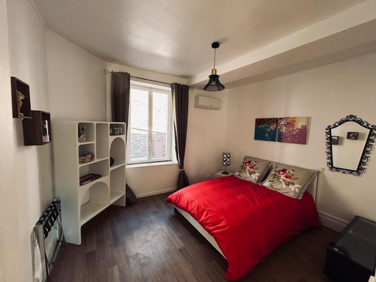 Superbe appart rénové vue sur Meuse Le Chic dans le pré