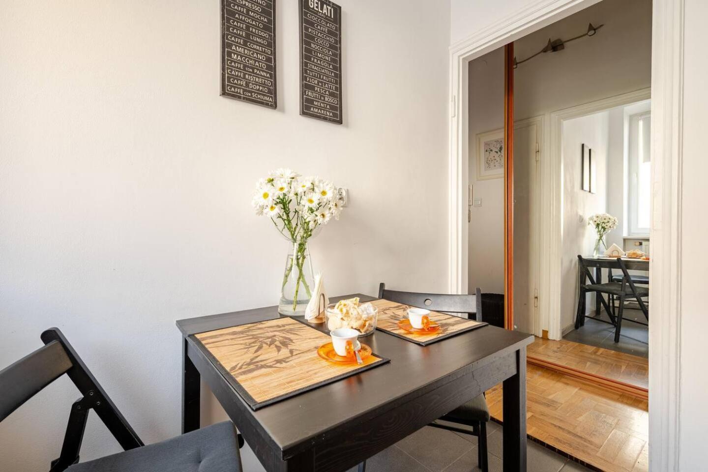 City Center & Old Town Cozy Flat #Smart TV #Fast Wi-Fi #Metro