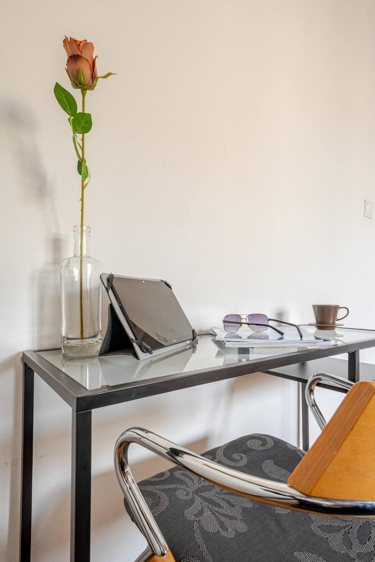 City Center & Old Town Cozy Flat #Smart TV #Fast Wi-Fi #Metro