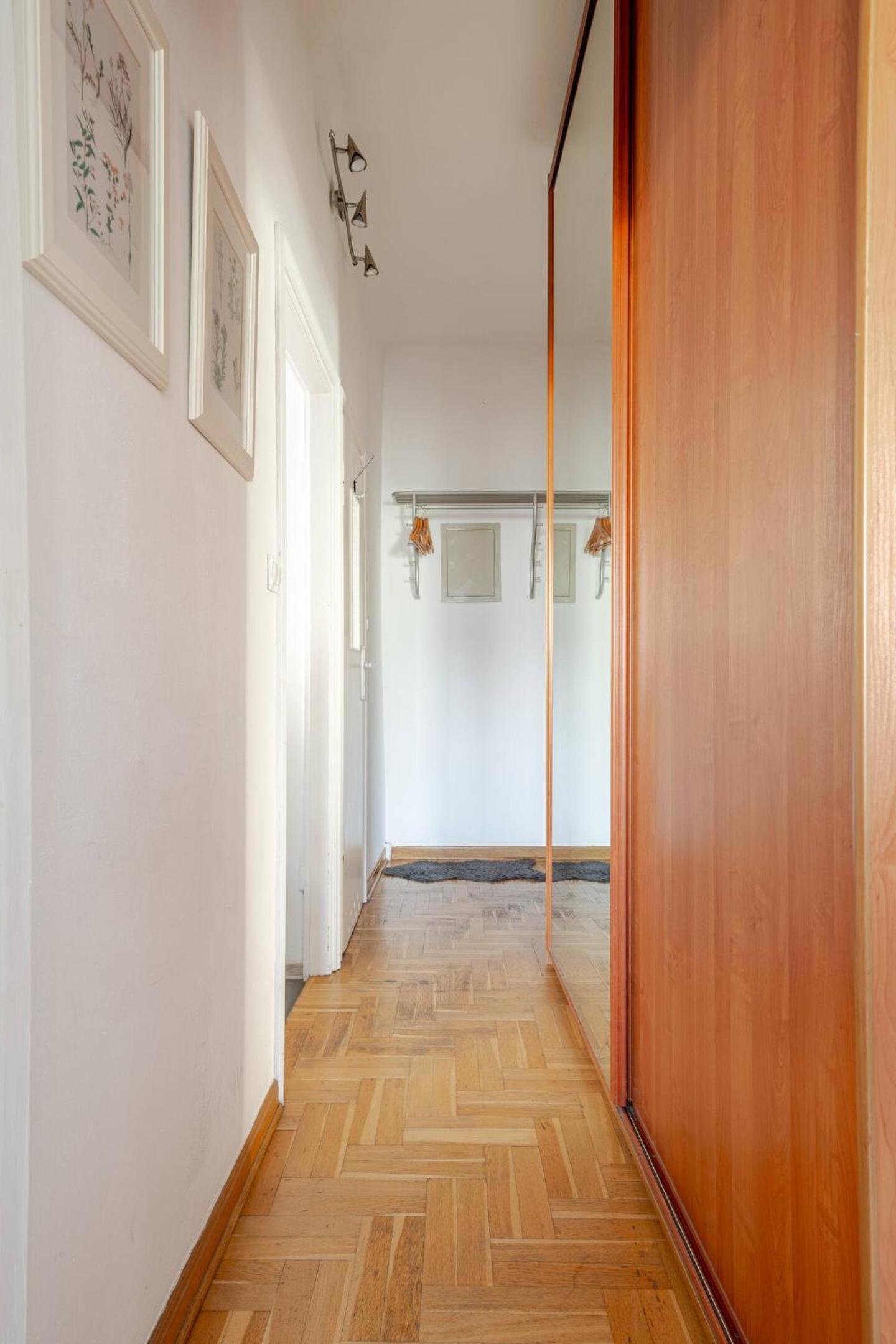 City Center & Old Town Cozy Flat #Smart TV #Fast Wi-Fi #Metro