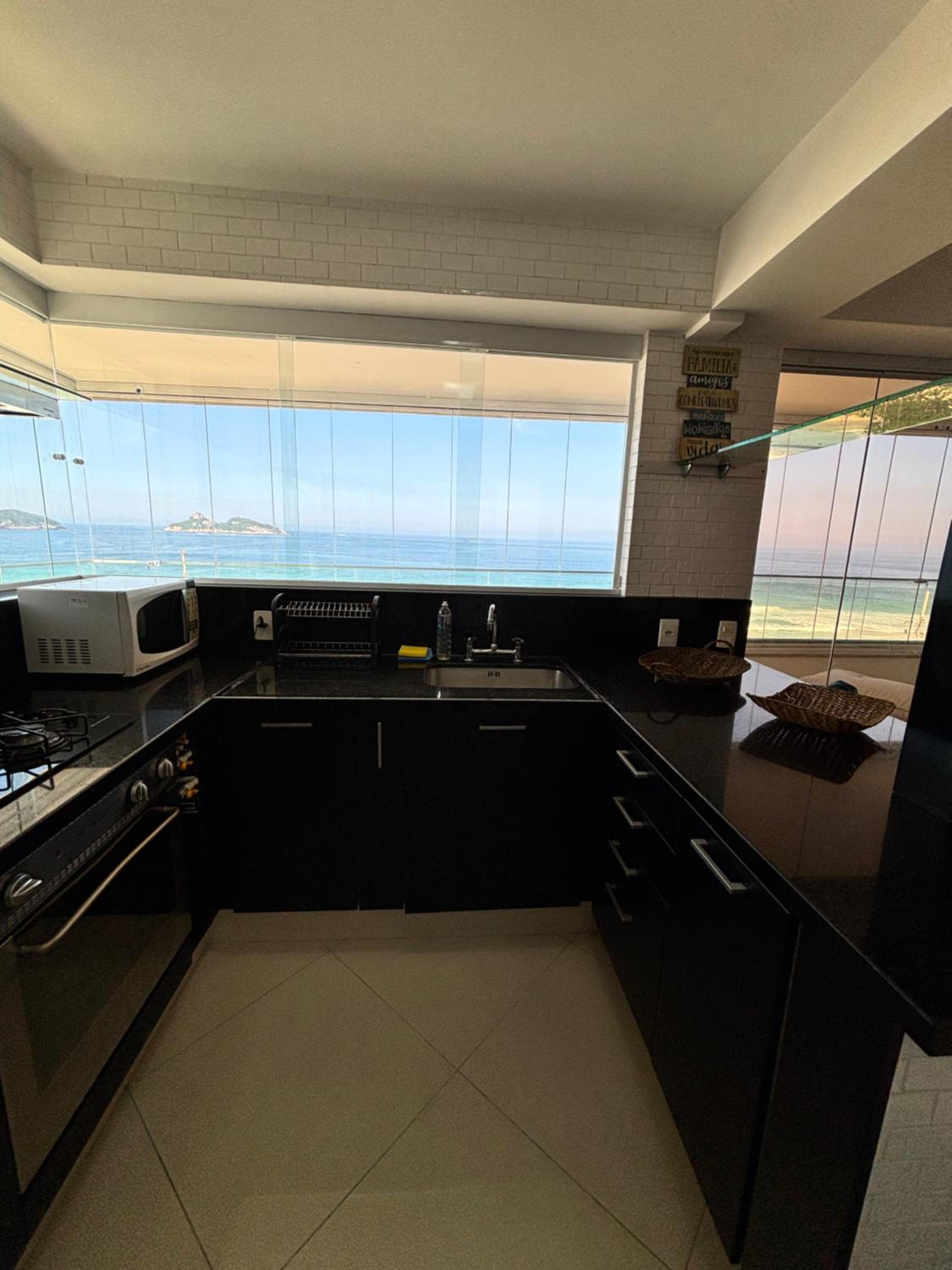 Praia do Pepê - Apartamento 2Q - Flat com Infra completa com Piscina e Sauna - Vista Mar Deslumbrante