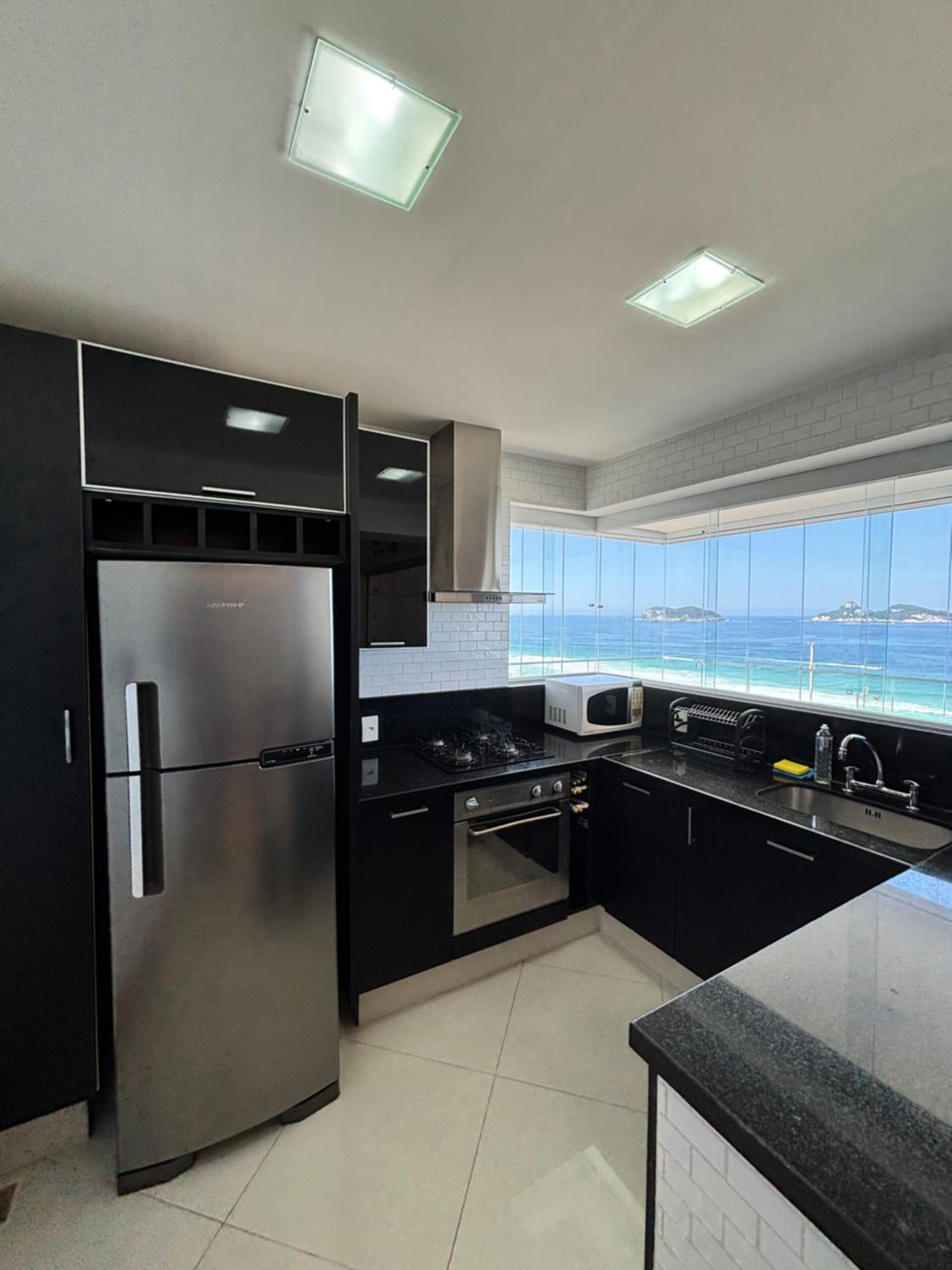 Praia do Pepê - Apartamento 2Q - Flat com Infra completa com Piscina e Sauna - Vista Mar Deslumbrante