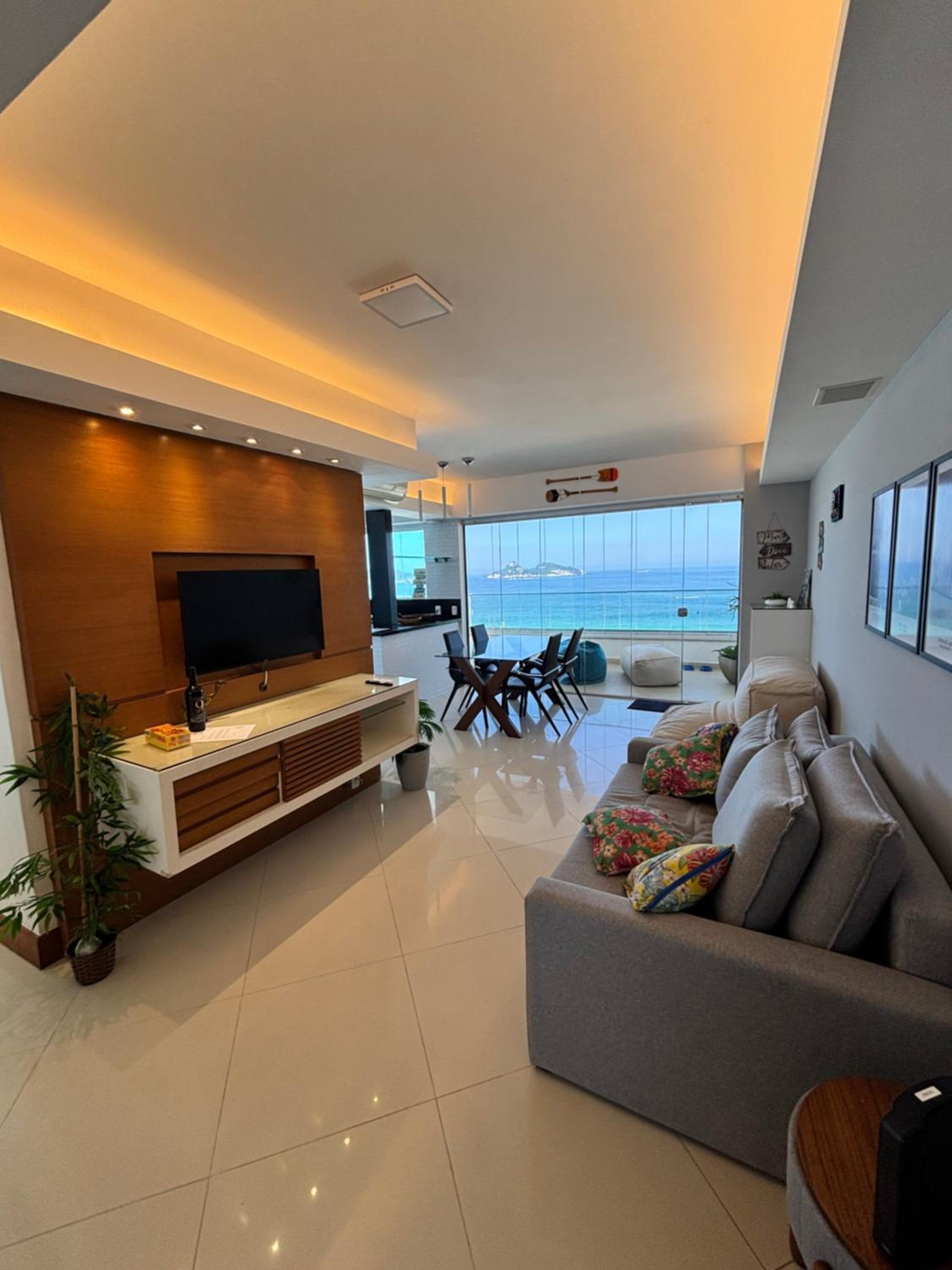 Praia do Pepê - Apartamento 2Q - Flat com Infra completa com Piscina e Sauna - Vista Mar Deslumbrante