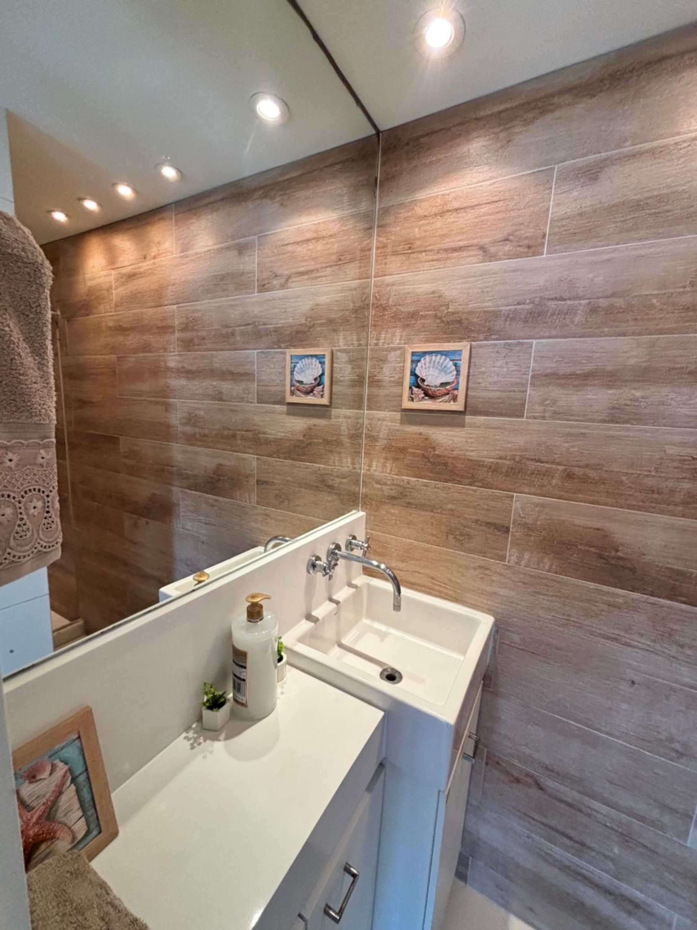 Praia do Pepê - Apartamento 2Q - Flat com Infra completa com Piscina e Sauna - Vista Mar Deslumbrante
