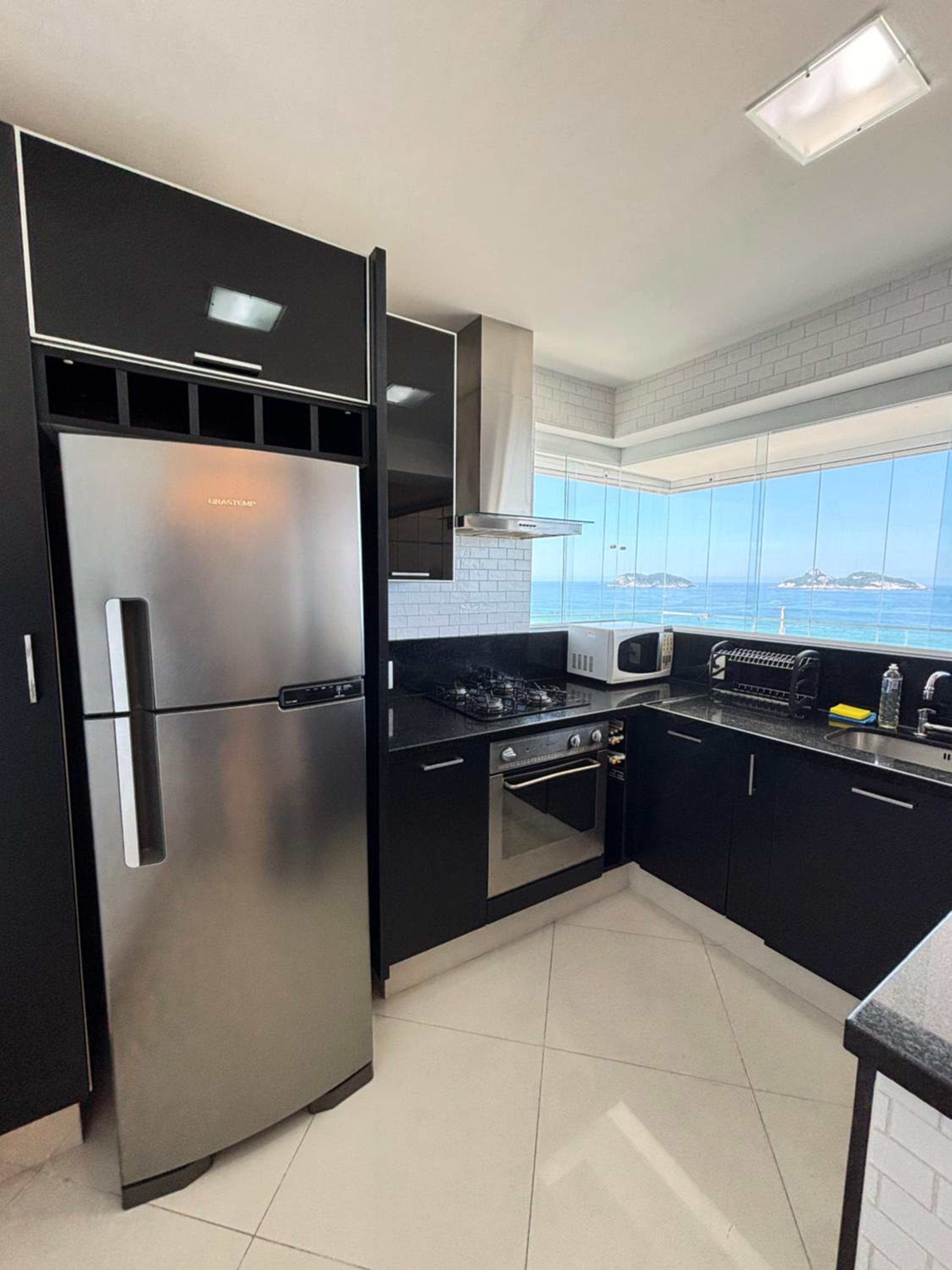 Praia do Pepê - Apartamento 2Q - Flat com Infra completa com Piscina e Sauna - Vista Mar Deslumbrante