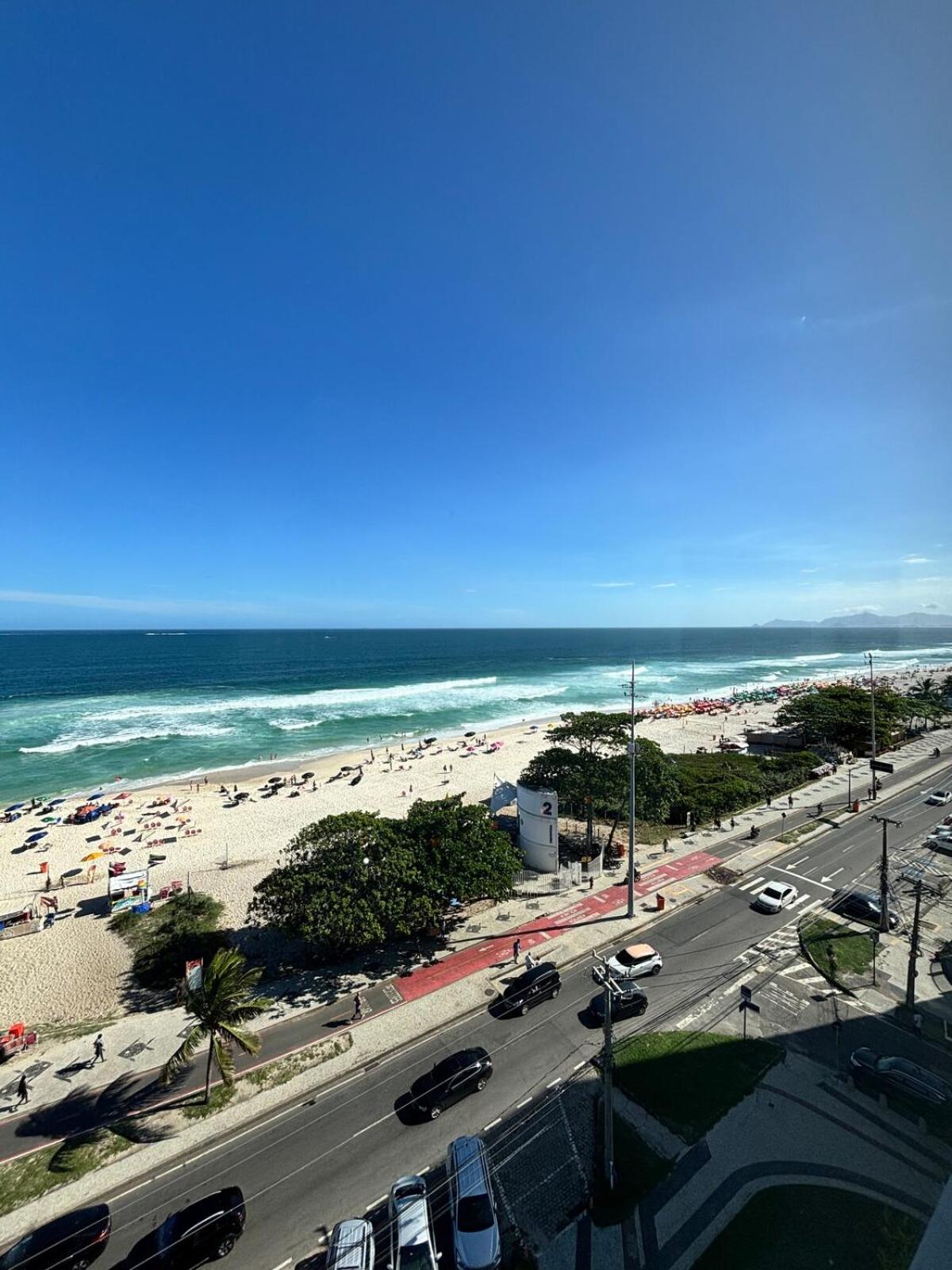 Praia do Pepê - Apartamento 2Q - Flat com Infra completa com Piscina e Sauna - Vista Mar Deslumbrante