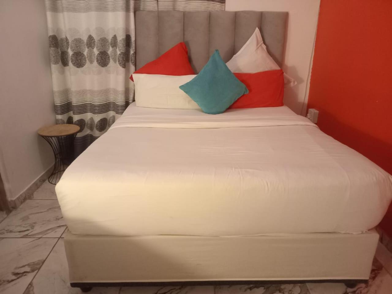 Neo & Ruks rooms parow 2